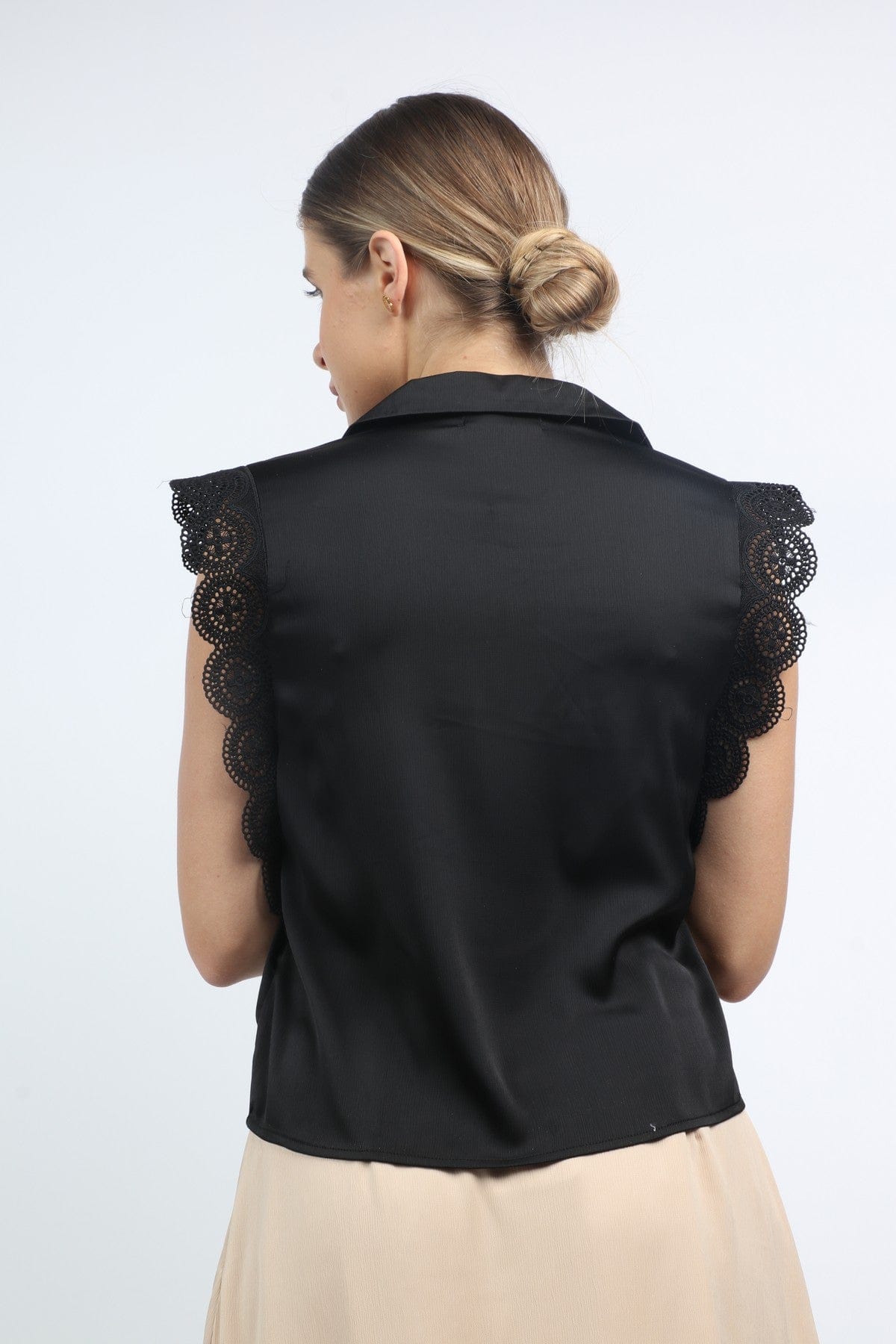 نتشي بلوزة رسمية بدون أكمام بياقة قصيرة