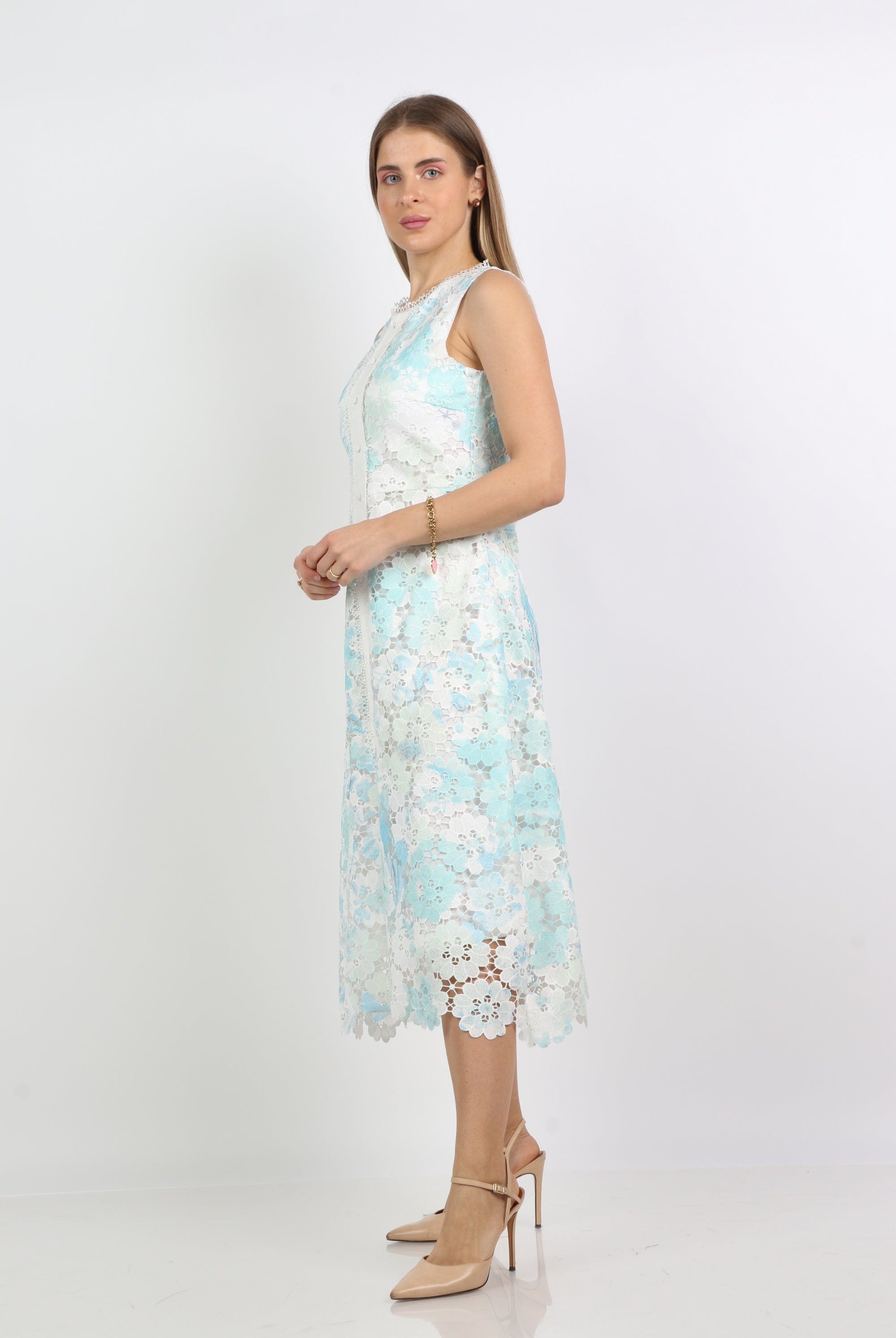 نتشي فستان ميدي دانتيل كامل مزين بأزرار أمامية بدون كم