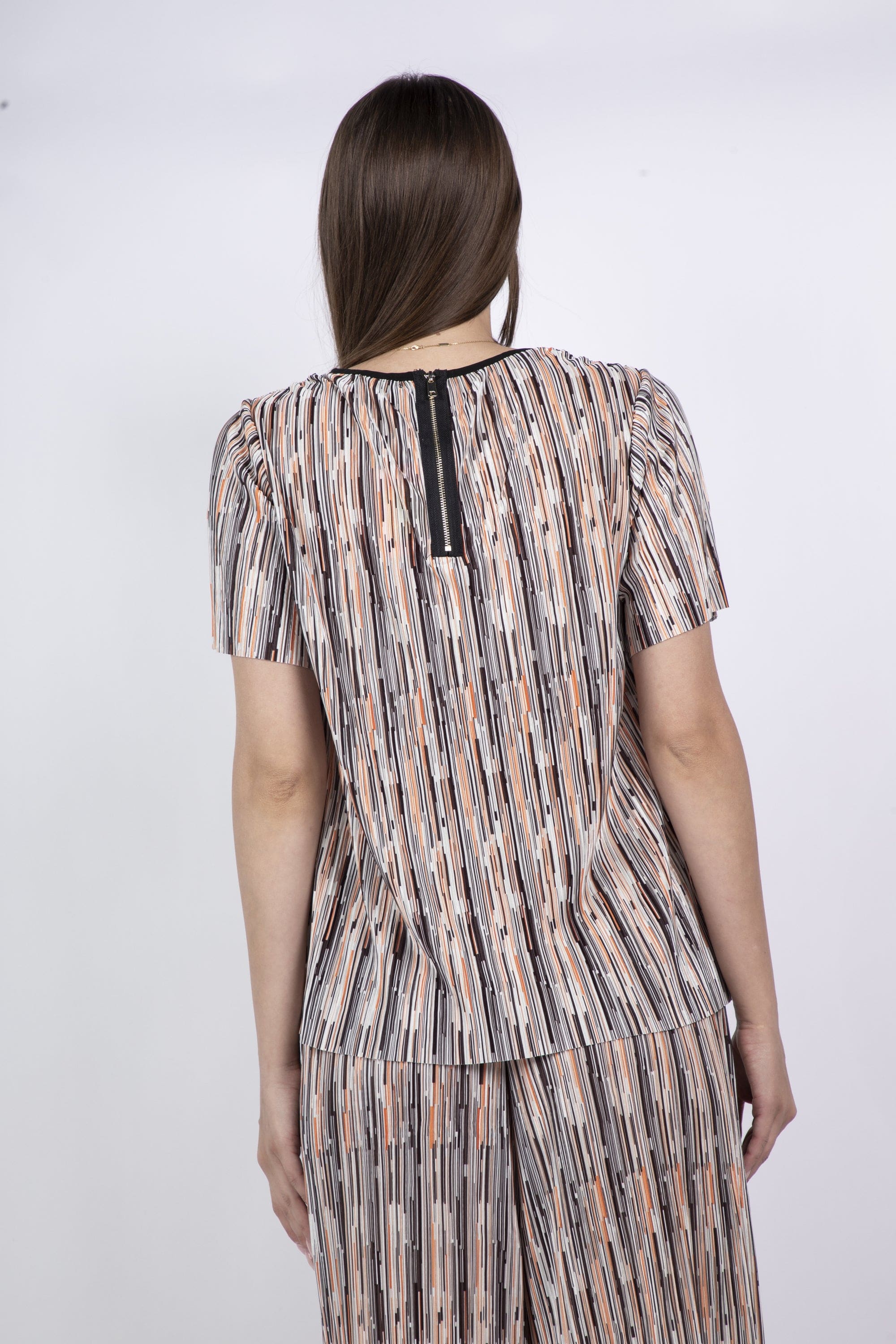 نتشي بلوزة منقوشة نسائية نص كم