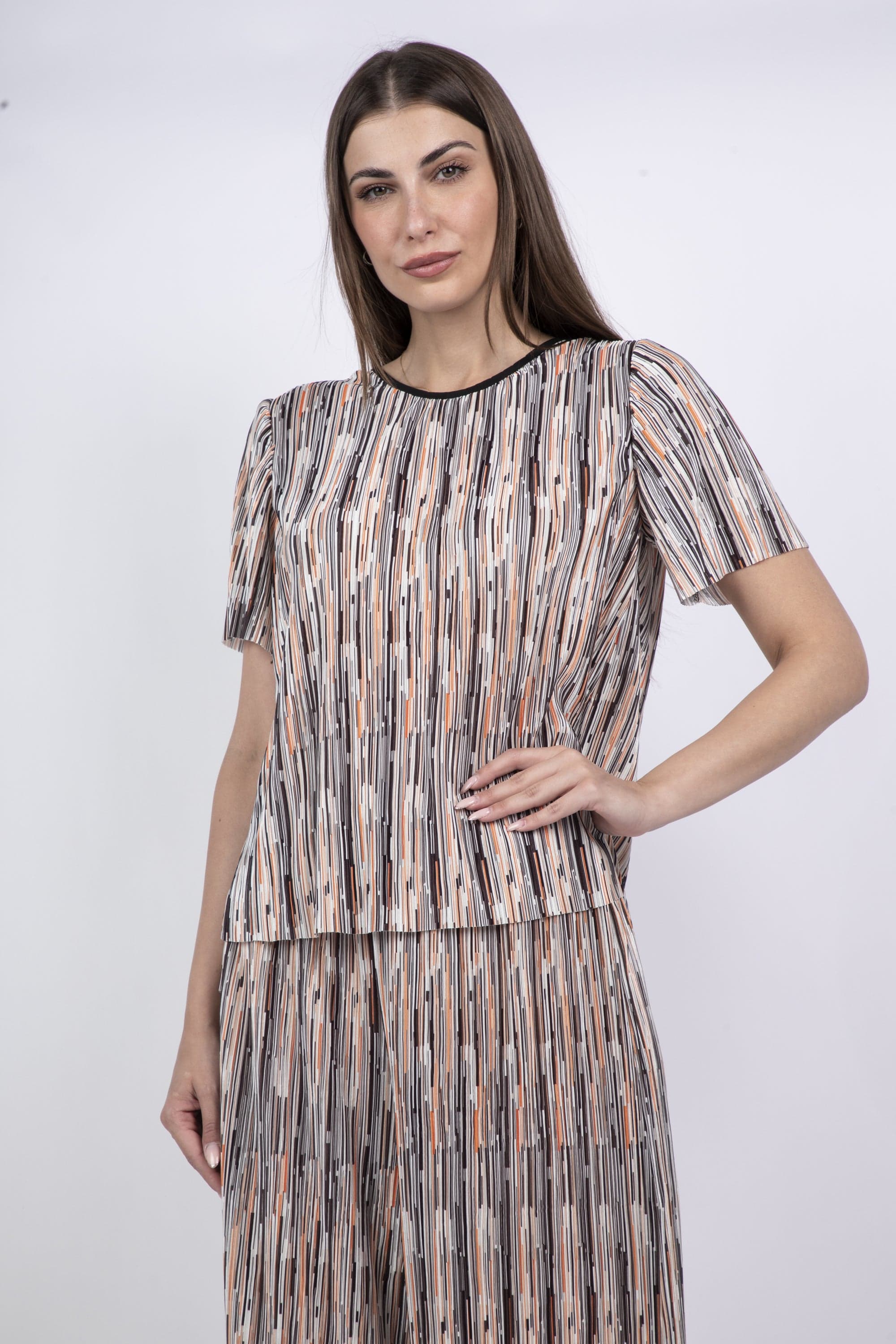 نتشي بلوزة منقوشة نسائية نص كم