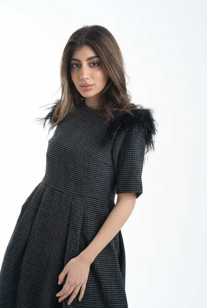 نتشي فستان ميدي نسائي مزين بريش على الكتف