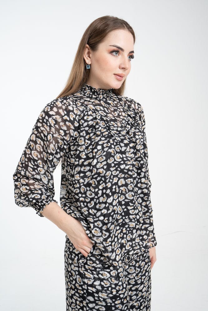 نتشي بلوزة نسائية مشجرة برقبة مطاطية