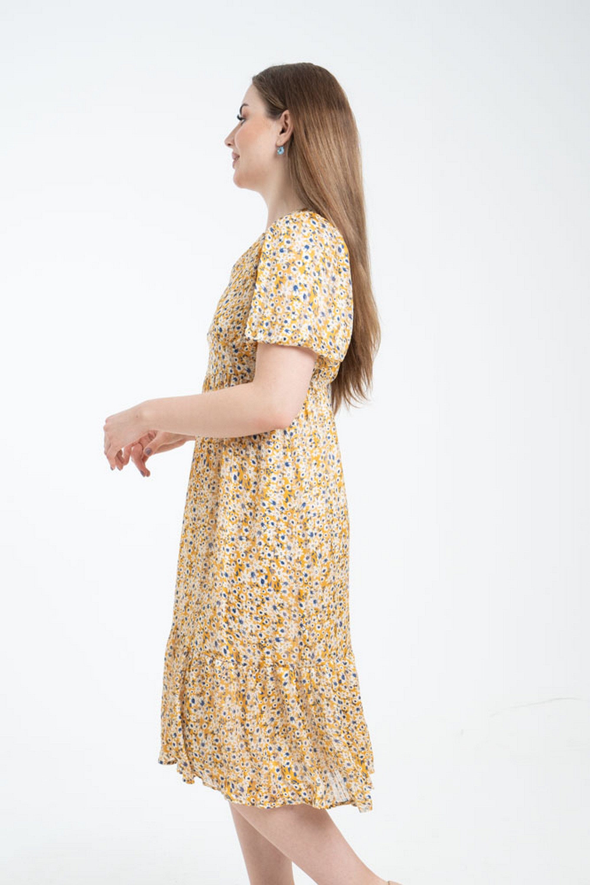 نتشي فستان ميدي بأكمام قصيرة منفوخة بفتحة رقبة سبعة