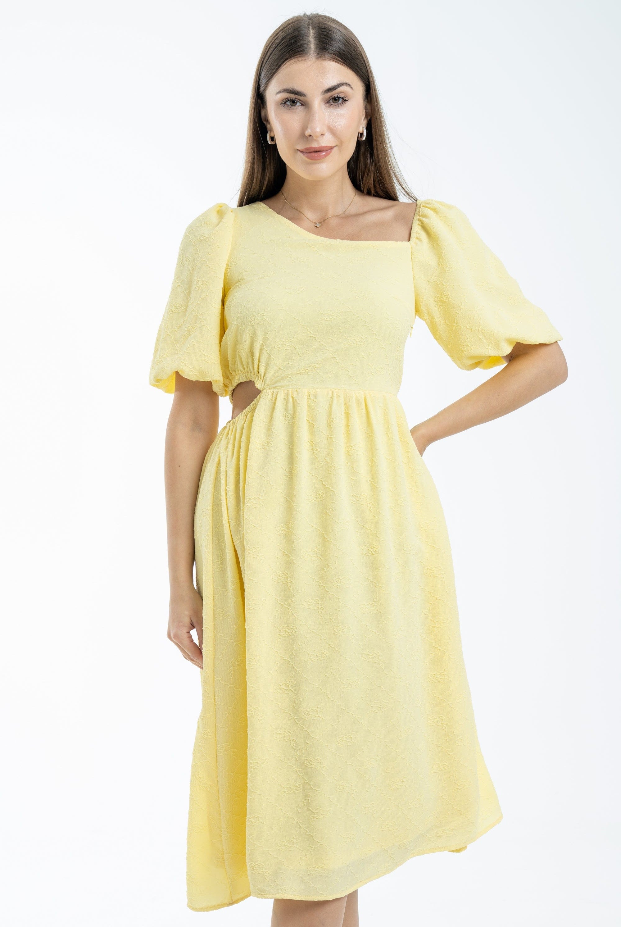 نتشي فستان ميدي نسائي بفتحة من الظهر أصفر