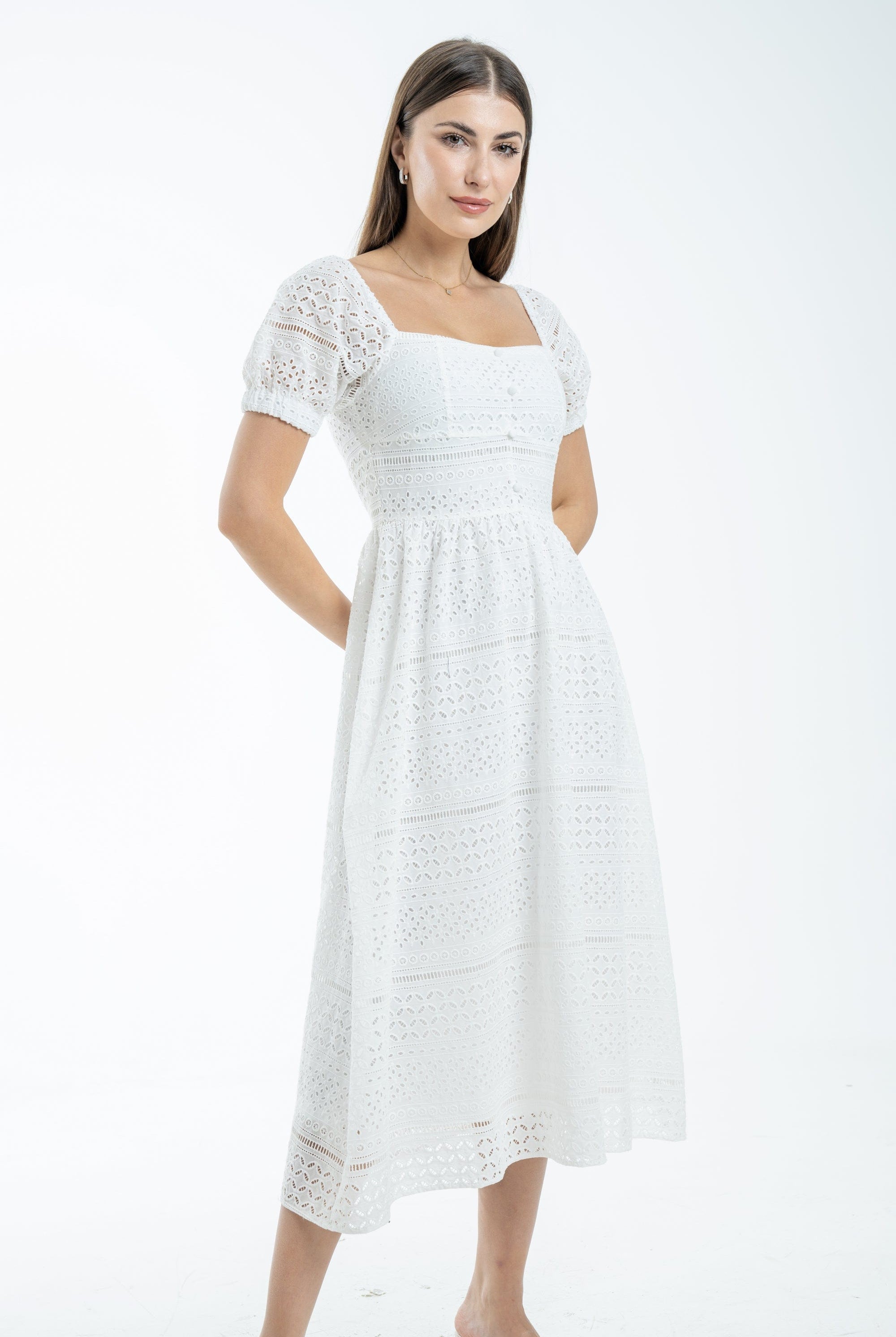 نتشي فستان نسائي ميدي بفتحة صدر مربعة