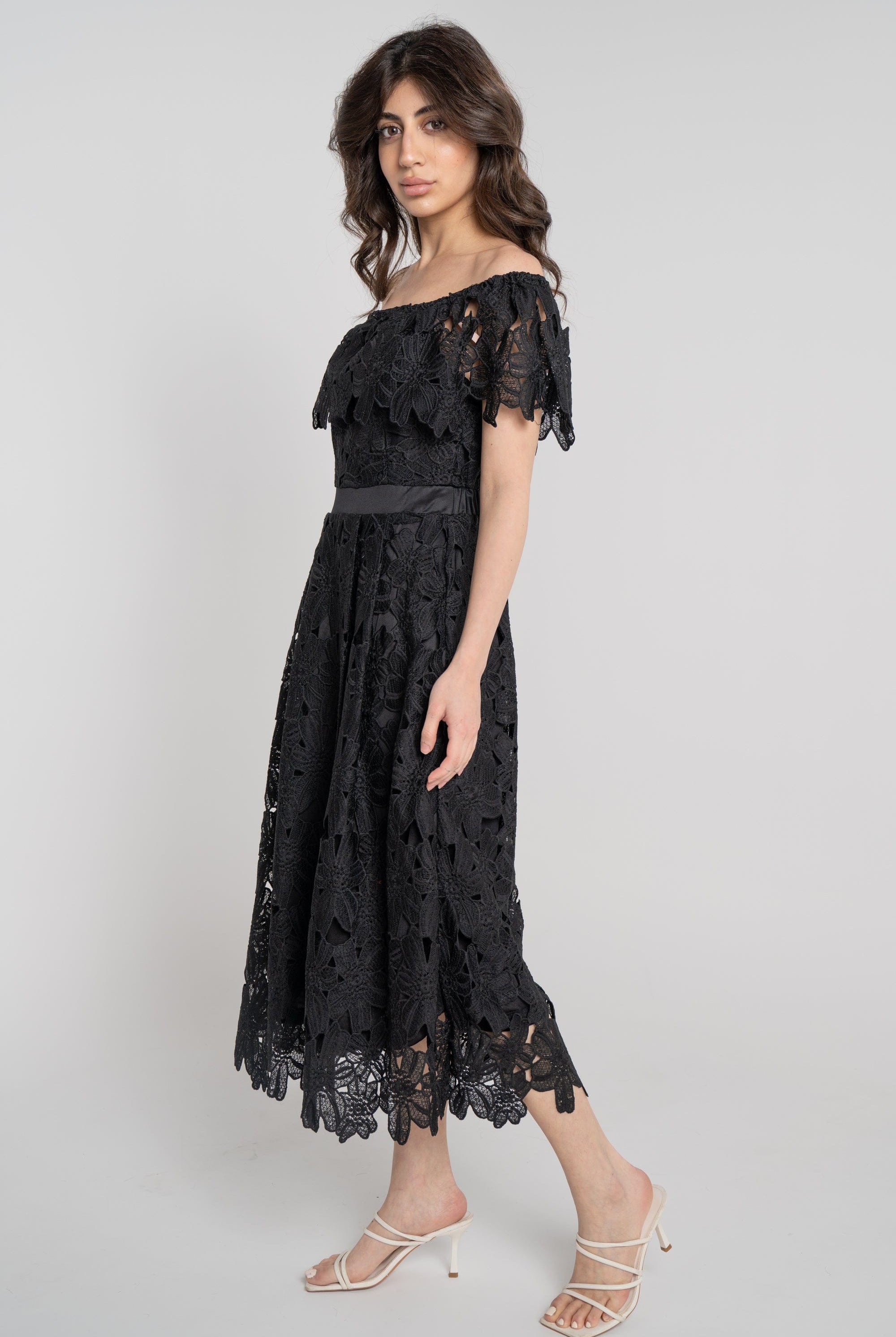 نتشي فستان ميدي مخصر مخرم أوف شولدر نسائي