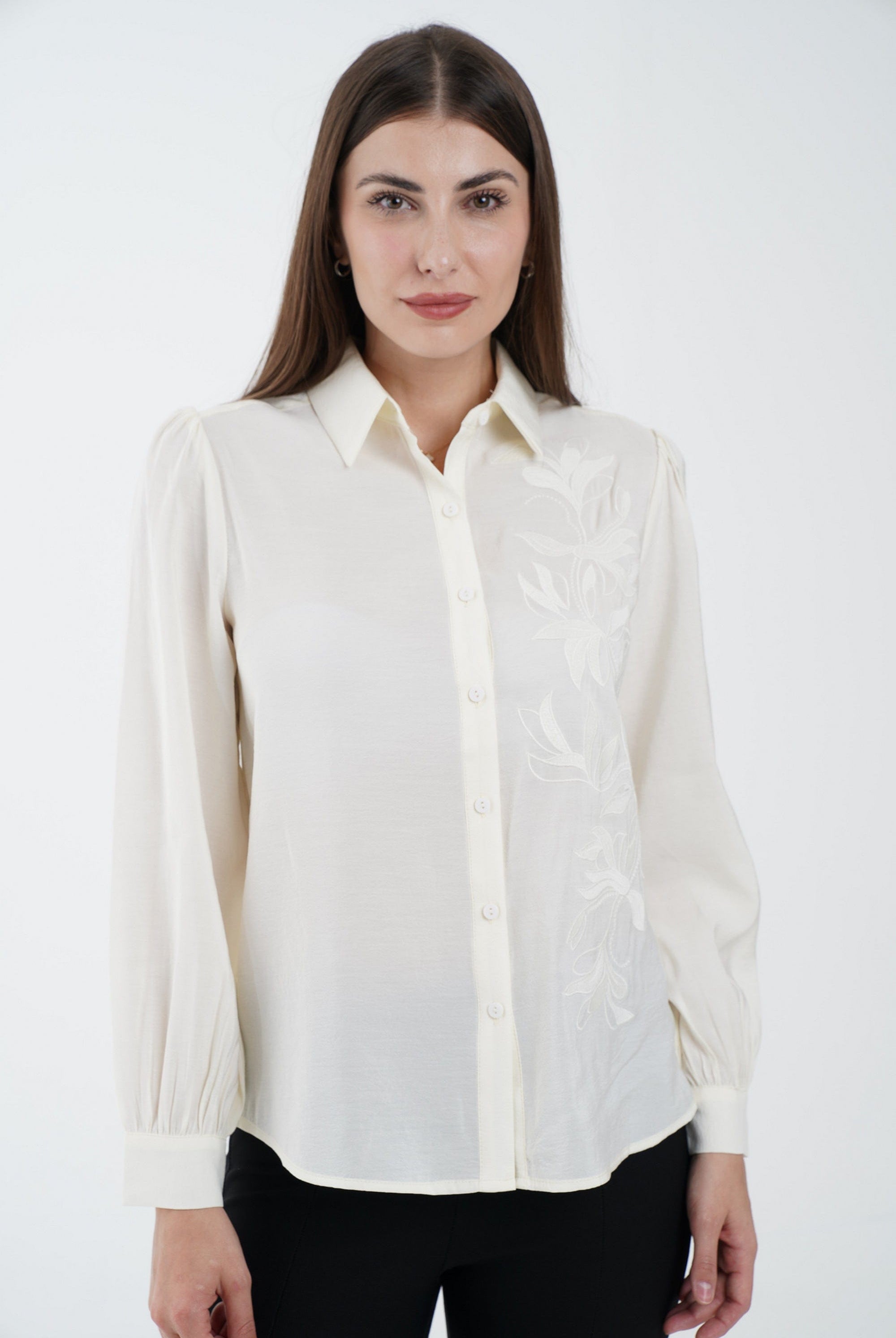 نتشي قميص سادة مطرز من الجانب بأزرار أمامية كم طويل نسائي