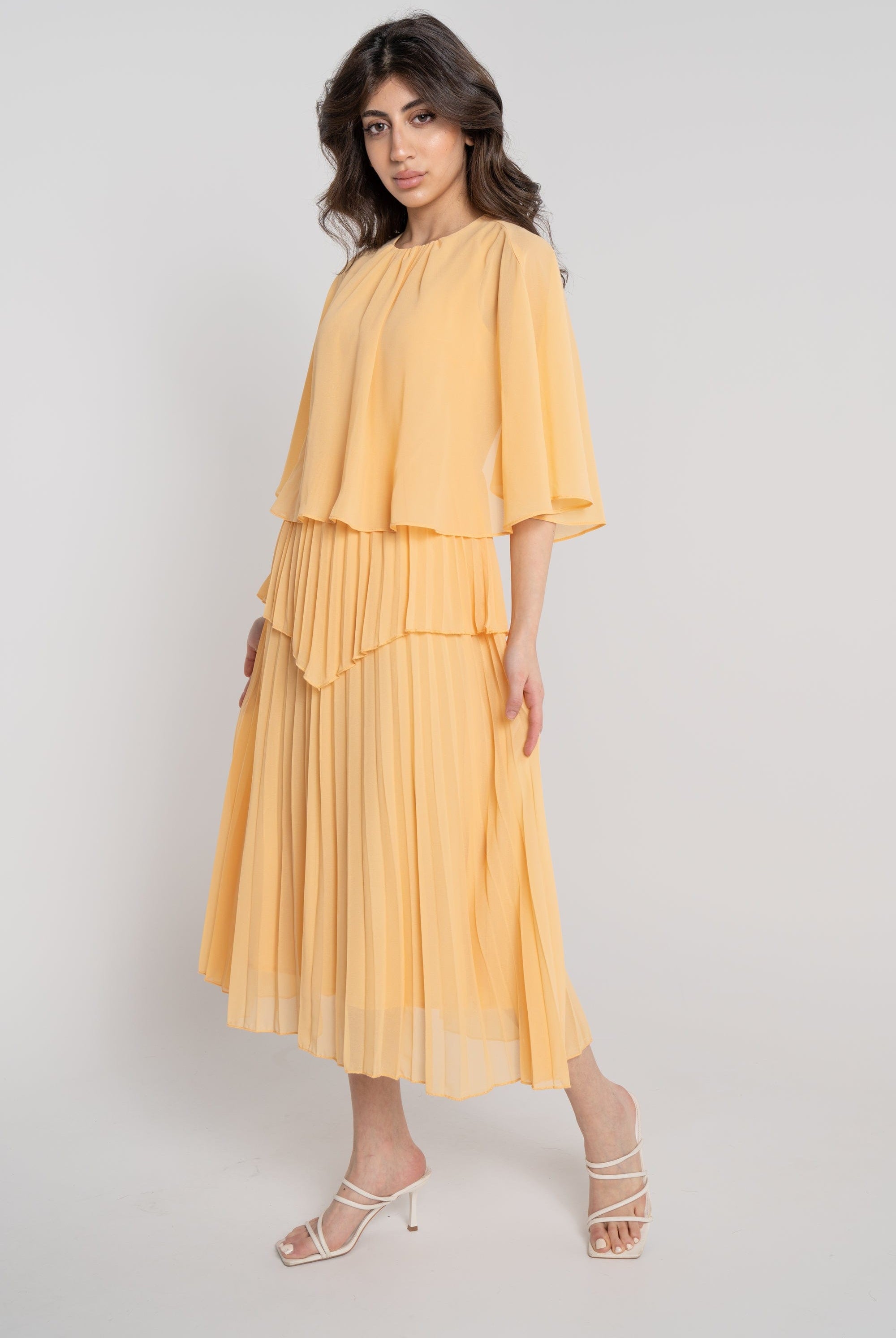 نتشي فستان ميدي سادة بتنورة بليسيه نص كم نسائي