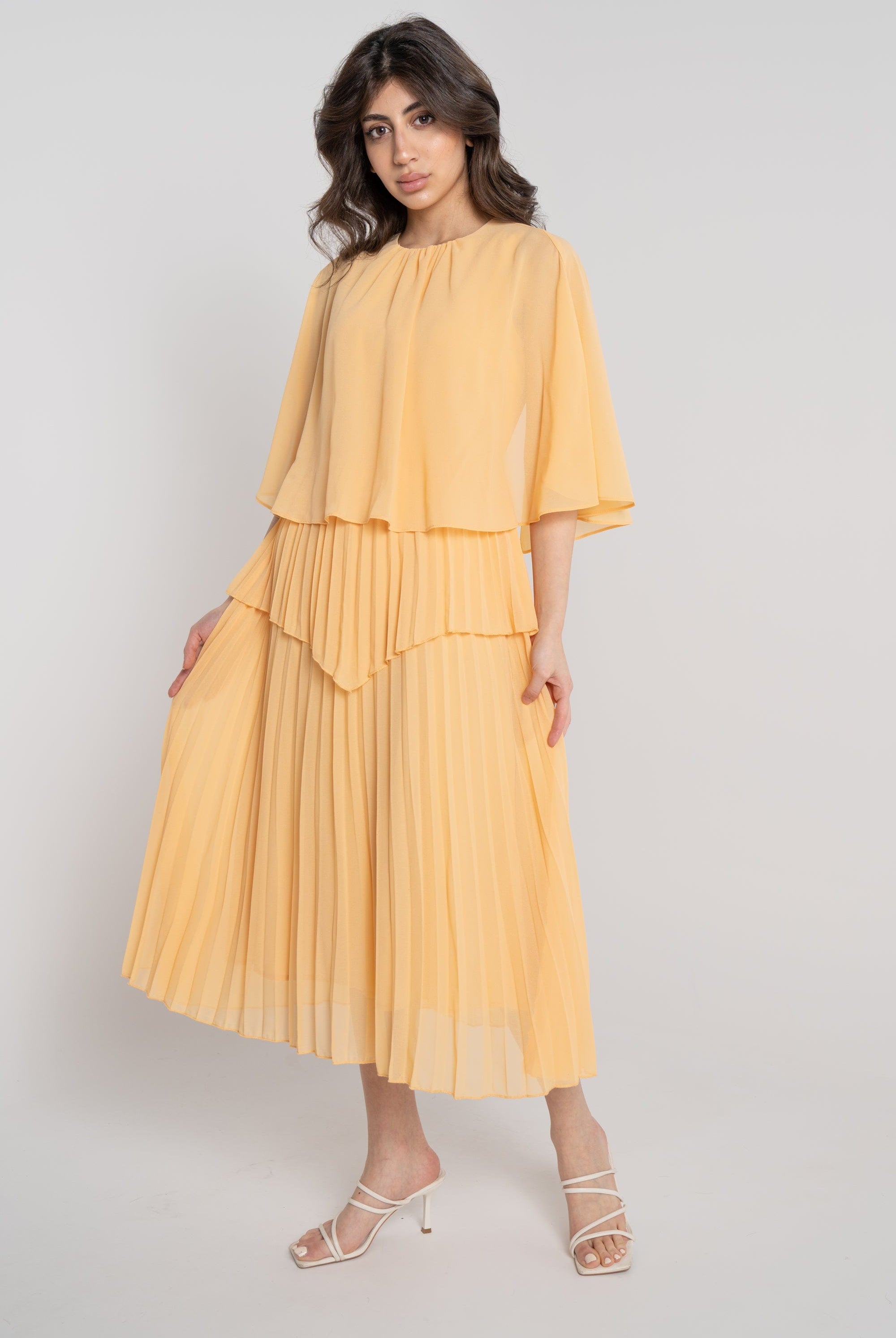 نتشي فستان ميدي سادة بتنورة بليسيه نص كم نسائي