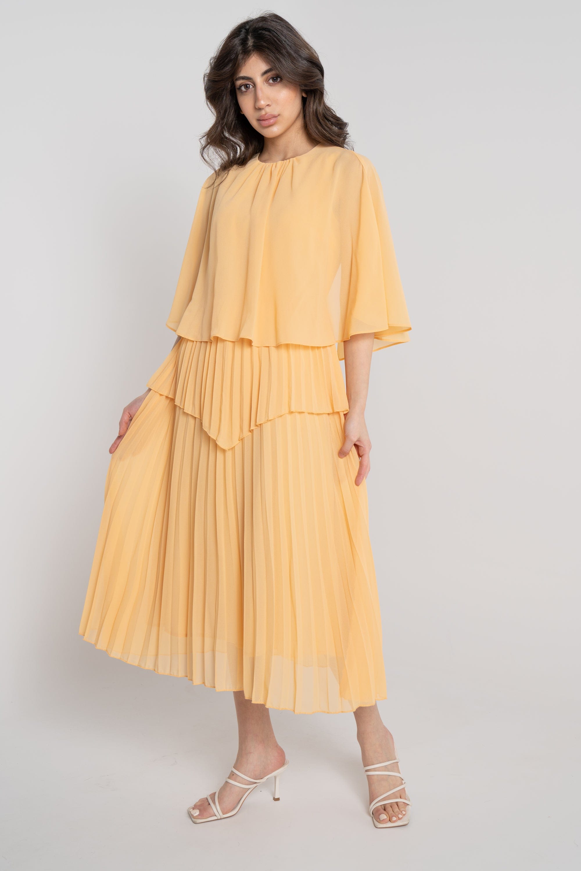 نتشي فستان ميدي سادة بتنورة بليسيه نص كم نسائي