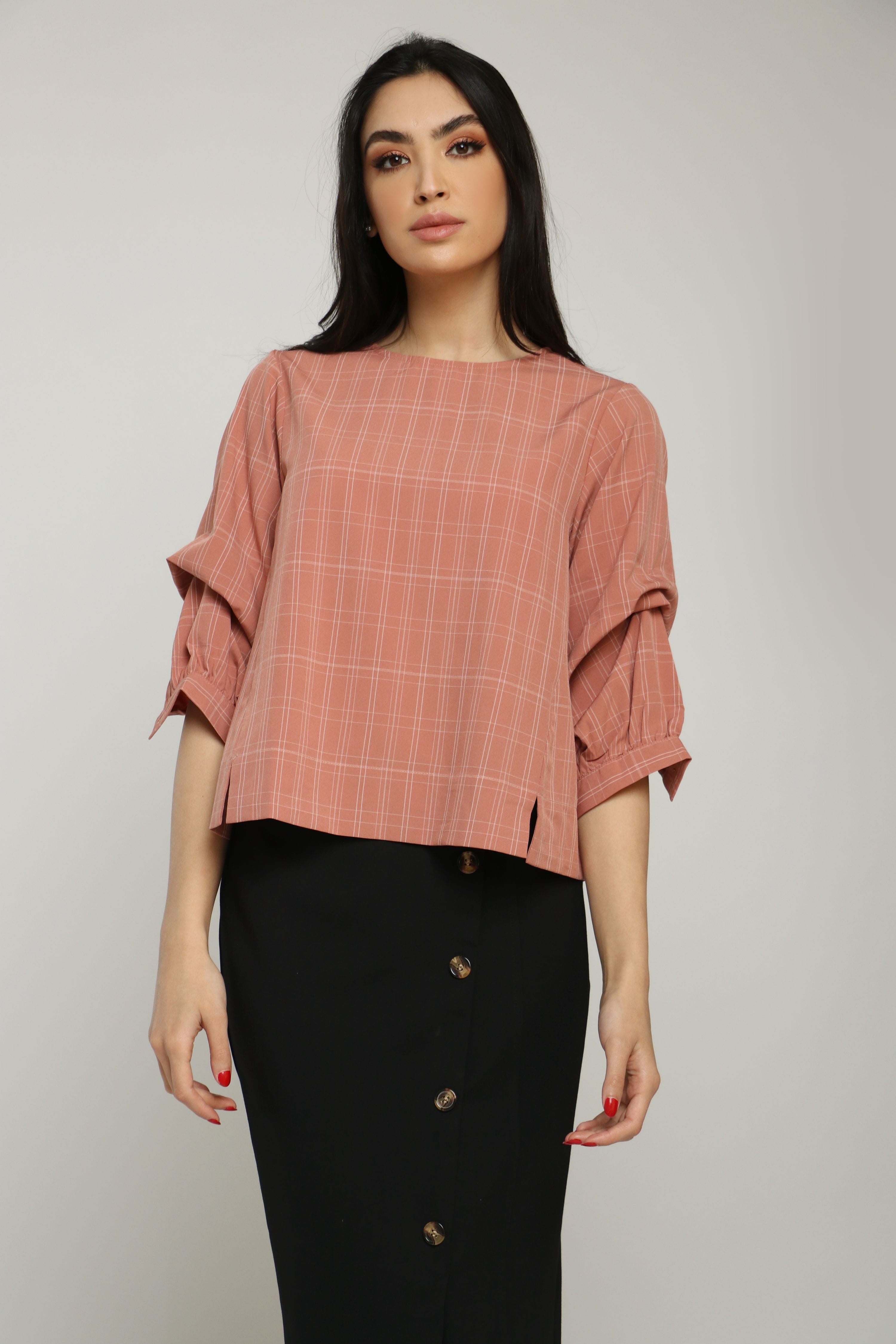 نتشي بلوزة مربعات كم طويل طبقات نسائي