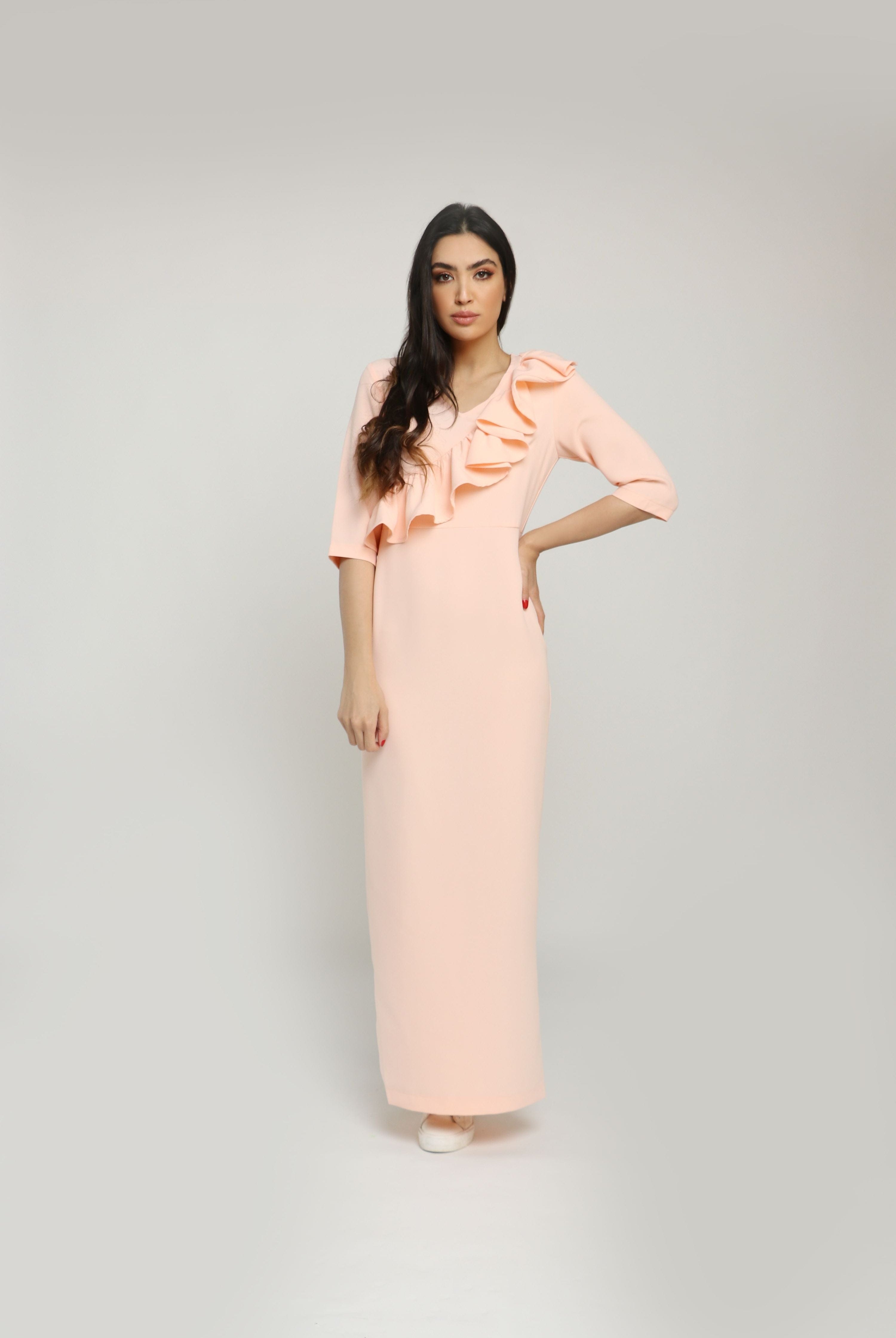 نتشي فستان ماكسي مجسم مزين بكشكش 3/4 كم