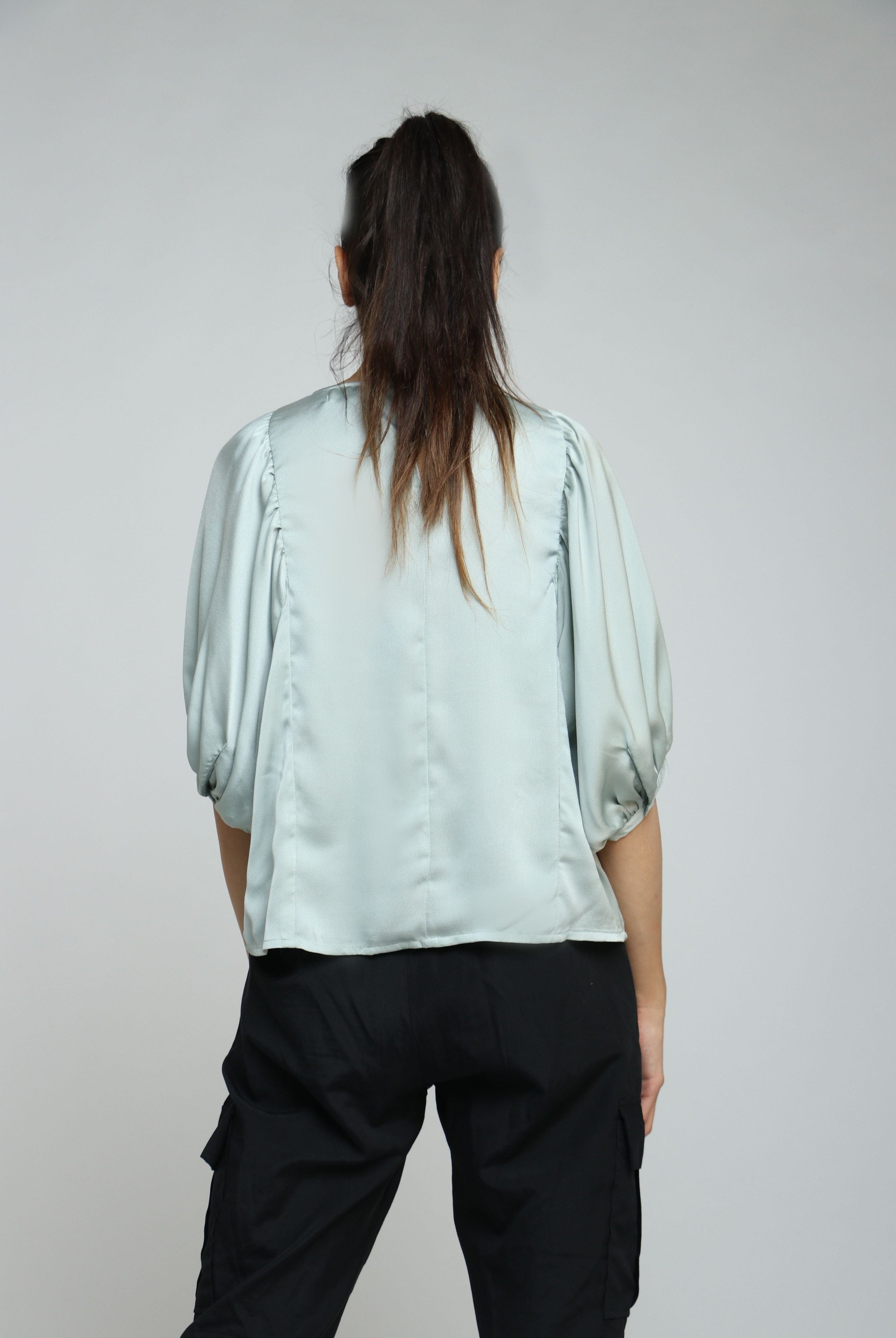 نتشي بلوزة سادة أوفر سايز كم قصير منفوخ نسائي