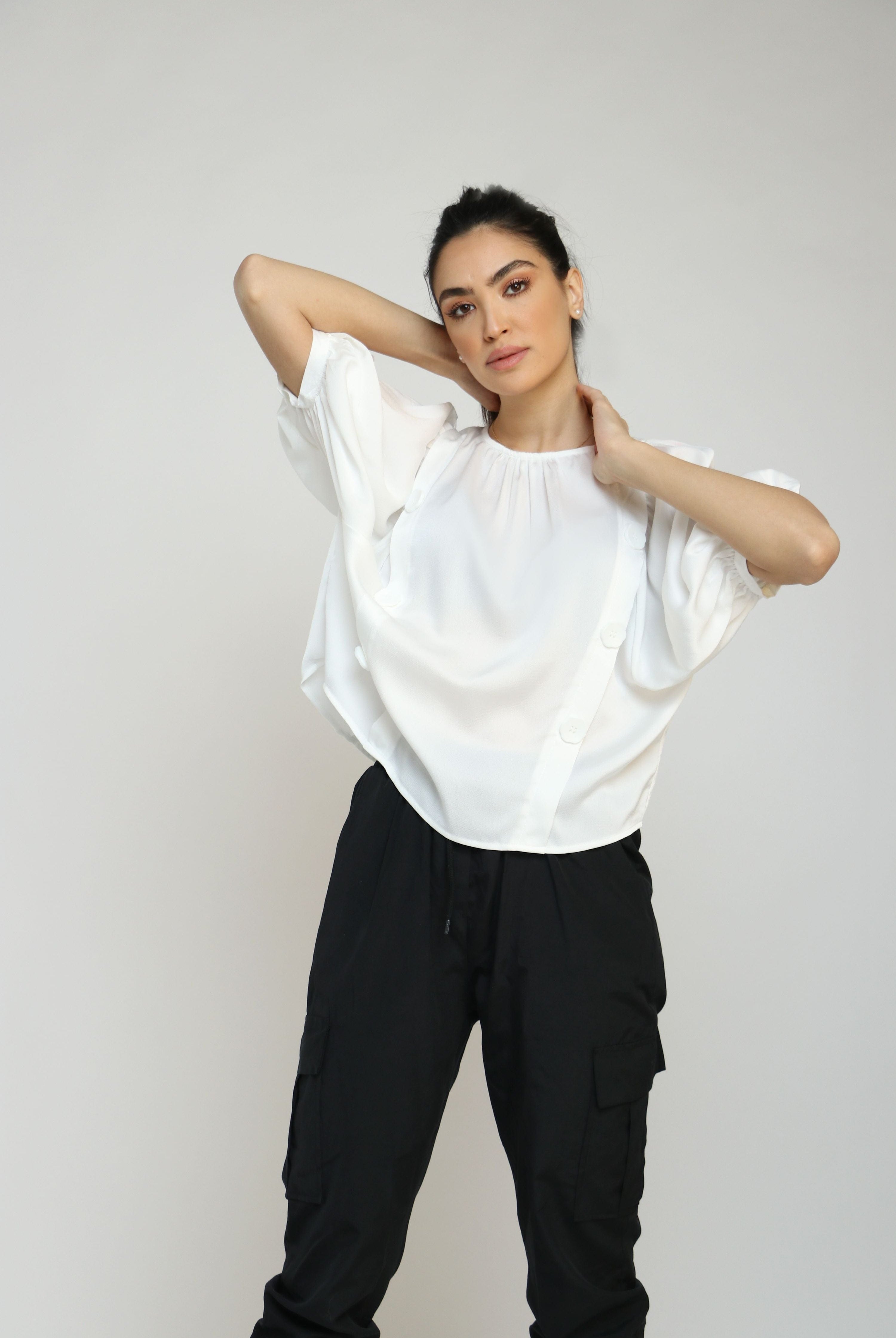 نتشي بلوزة سادة أوفر سايز كم قصير منفوخ نسائي