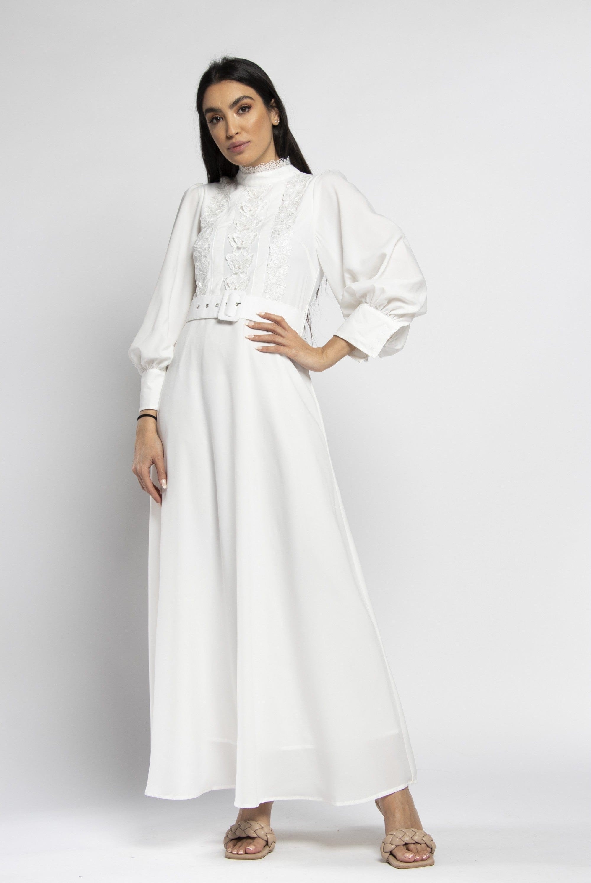 نتشي فستان طويل بأكمام طويلة بكرانيش على الصدر