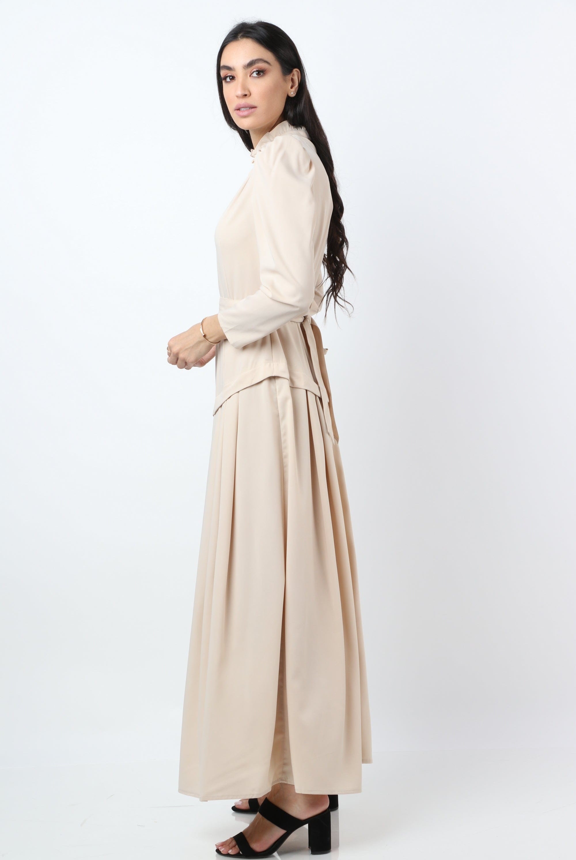 نتشي فستان ماكسي رسمي بياقة دائرية