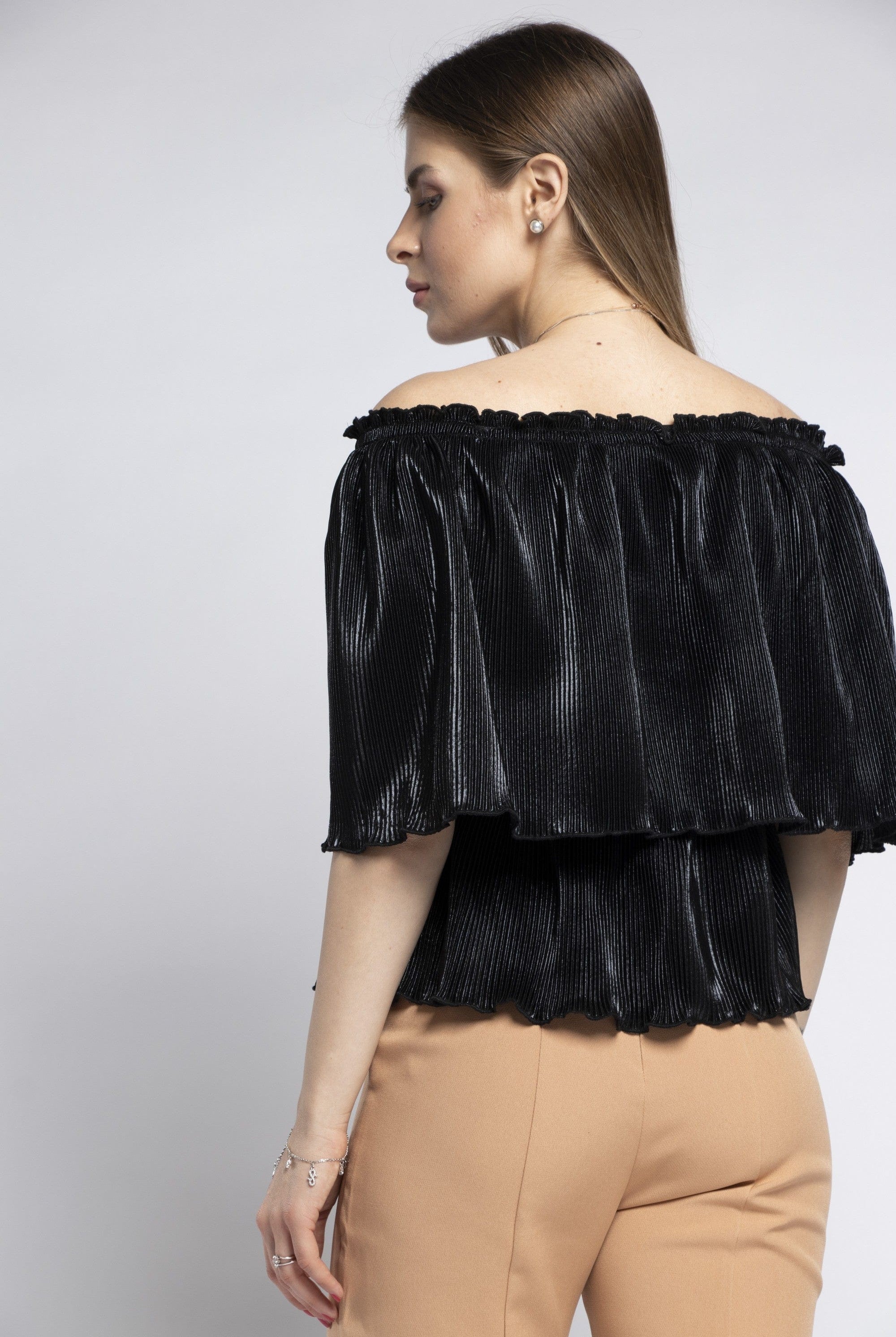 نتشي بلوزة أوف شولدر أكمام طويلة نسائية