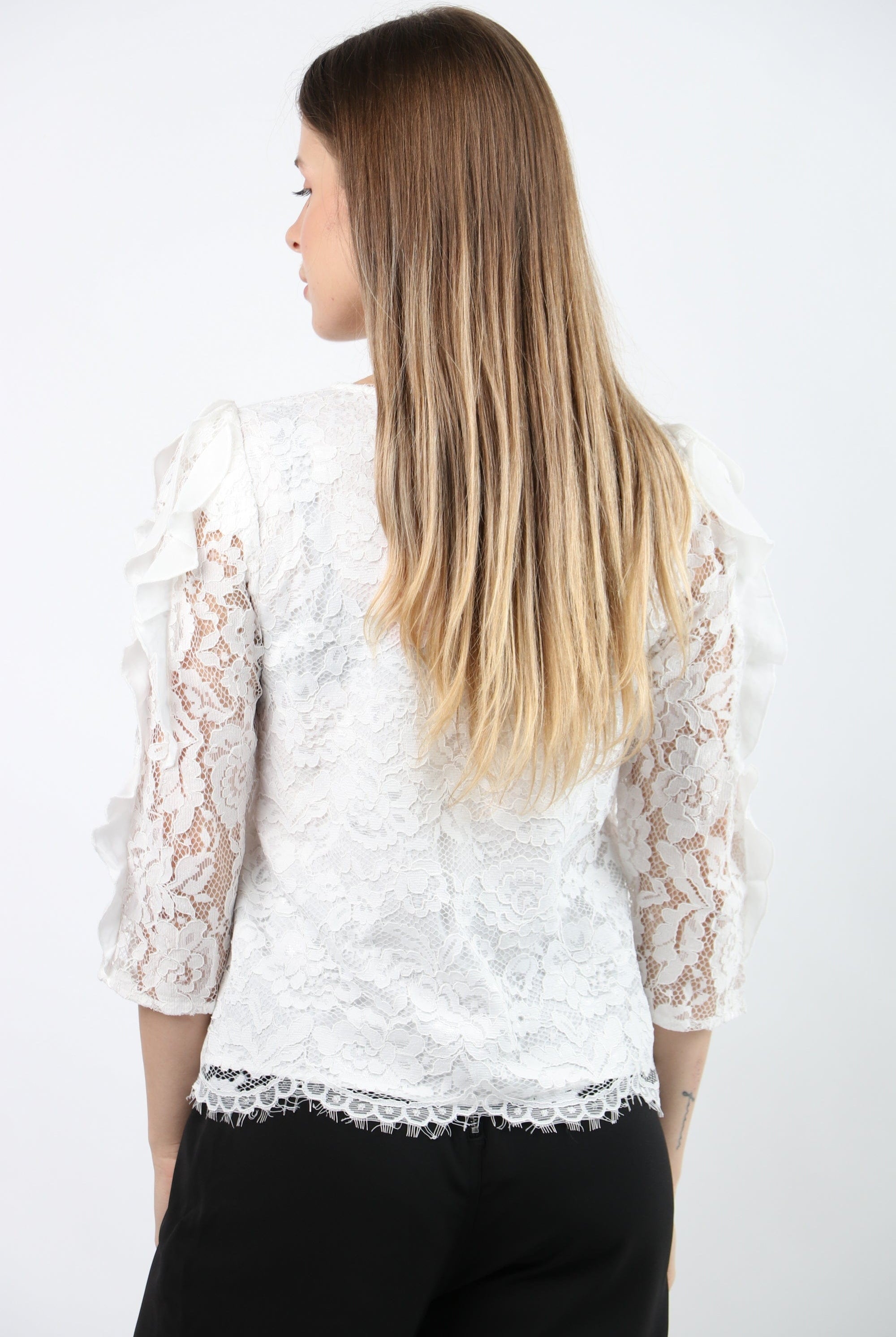 نتشي بلوزة مخرمة بأكمام 3/4 نسائي