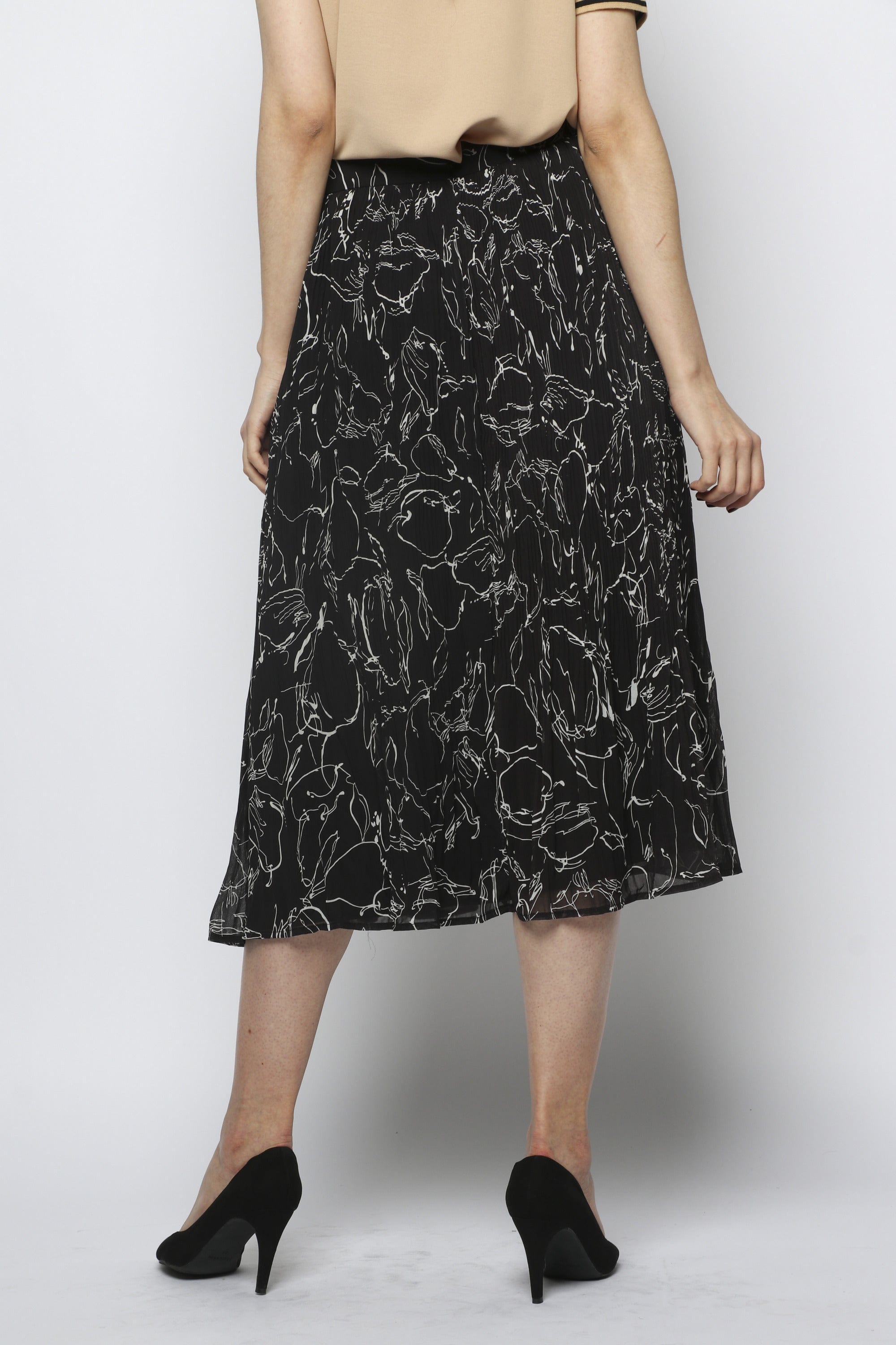 نتشي تنورة ميدي شيفون مزينة بطبعات مزودة بأزرار أمامية