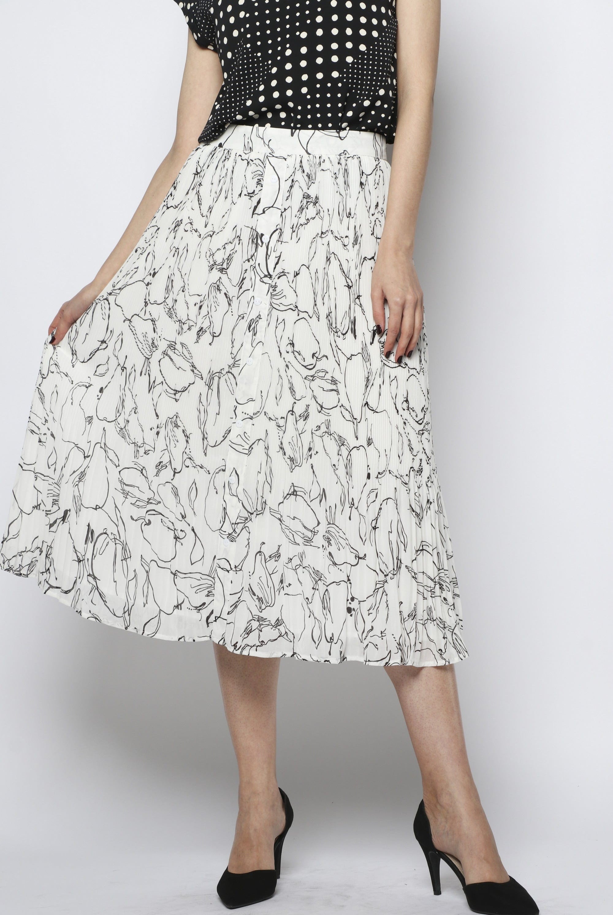 نتشي تنورة ميدي شيفون مزينة بطبعات مزودة بأزرار أمامية