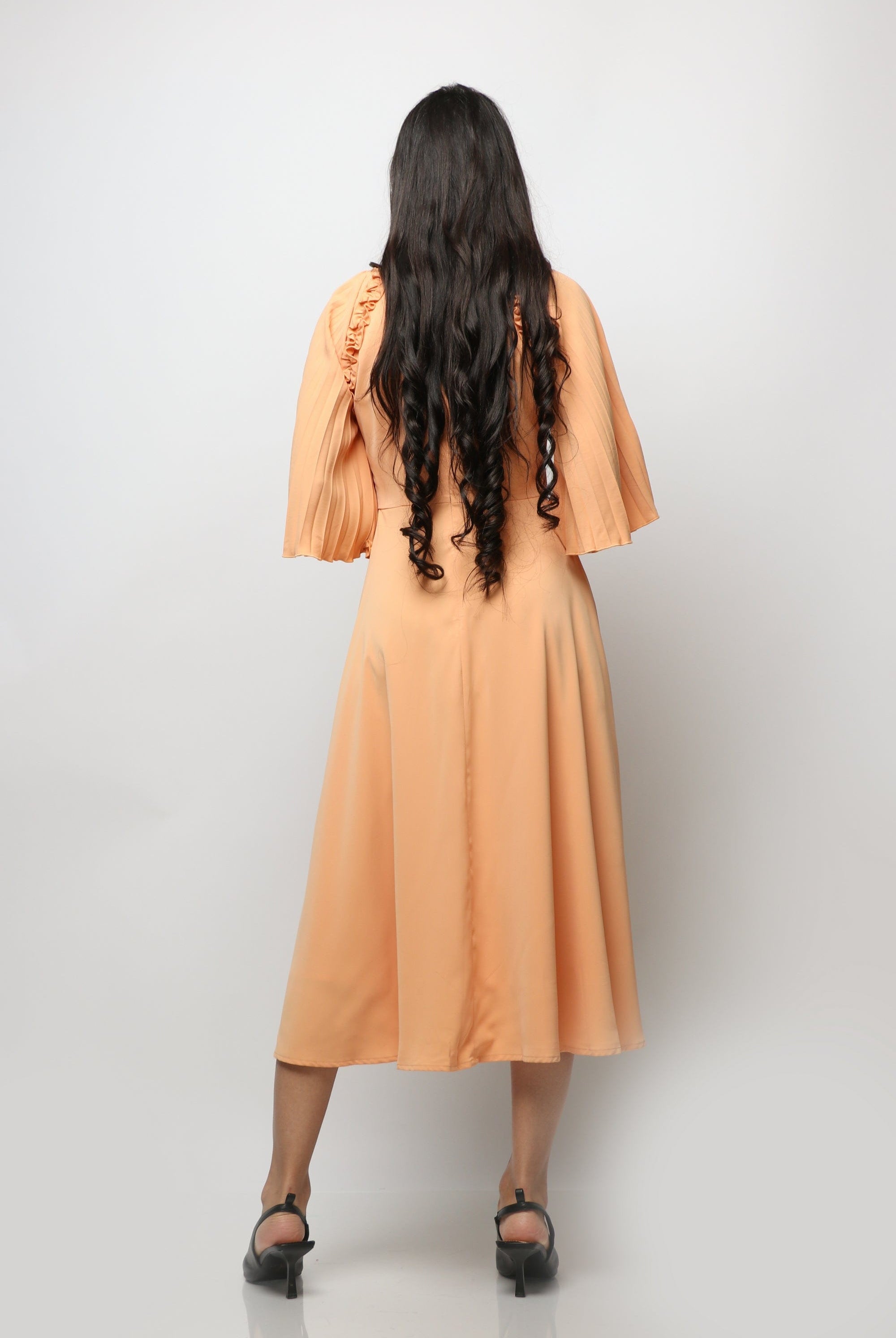 نتشي فستان ميدي كلاسيكي كم متوسط بليسيه