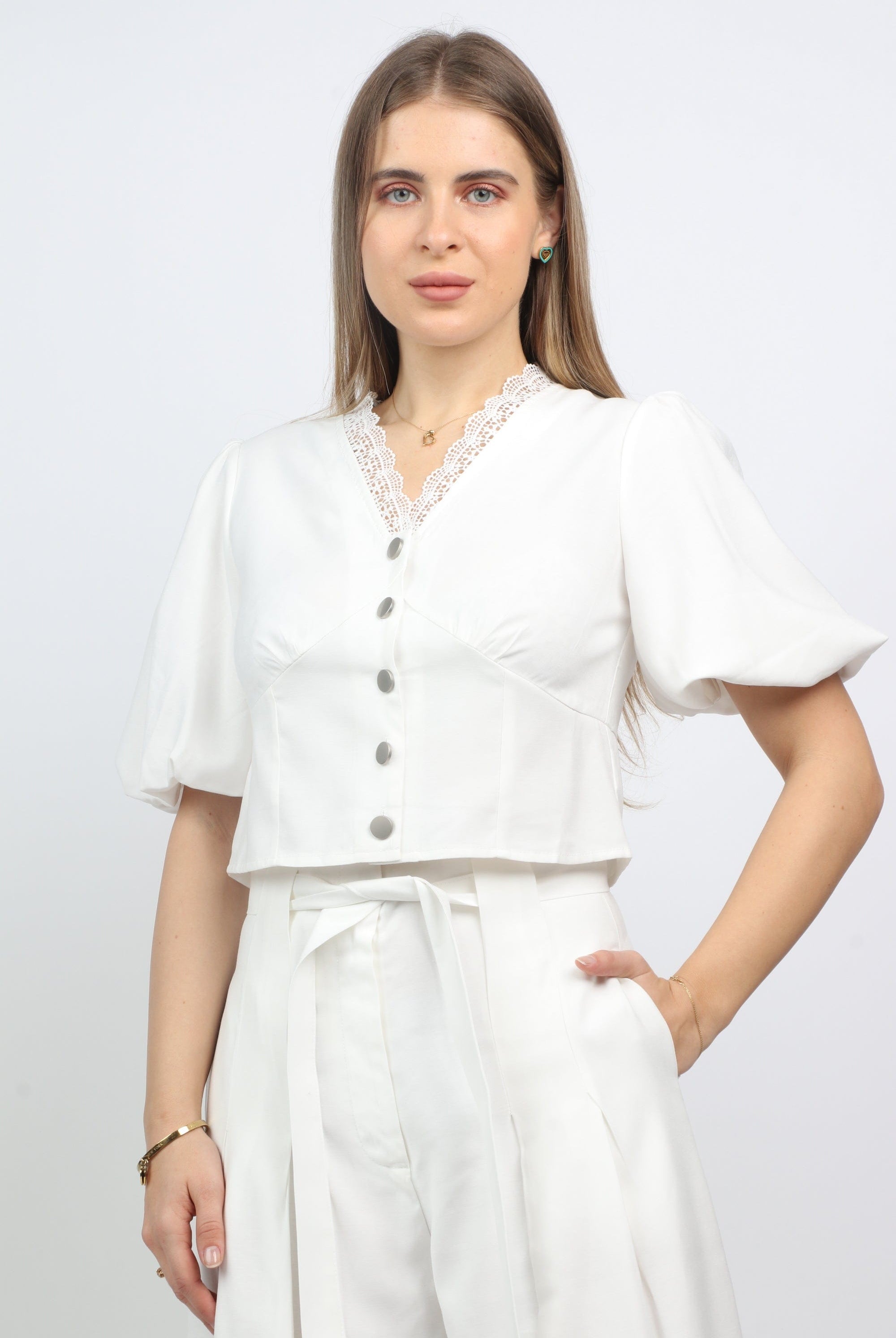 نتشي بلوزة قصيرة أكمام قصيرة بف بفتحة دانتيل نسائي