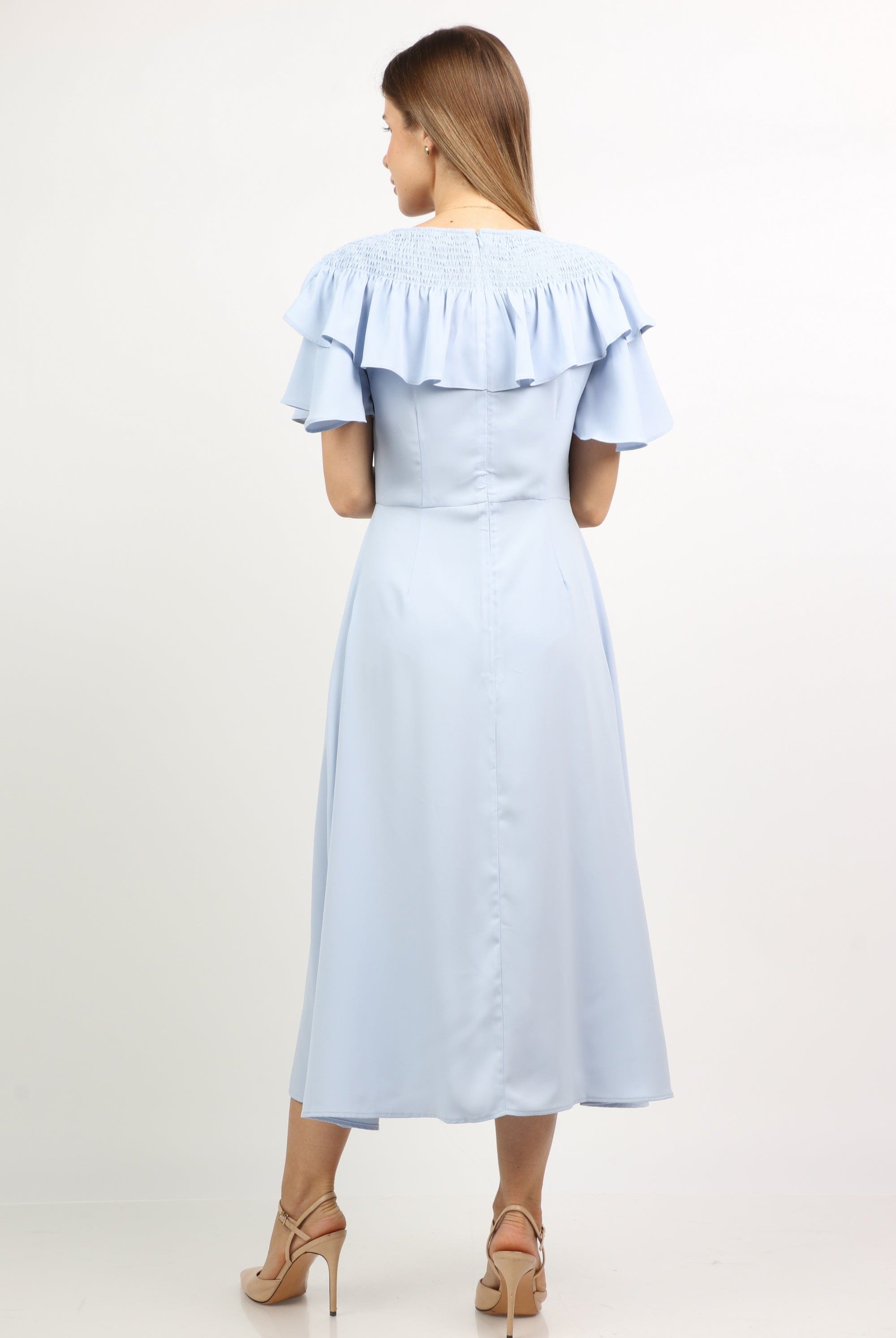 نتشي فستان ميدي فراشة مفتوح من الصدر