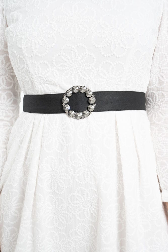 نتشي حزام بتوكة دائرية منقوشة أسود