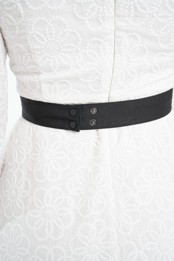 نتشي حزام بتوكتين دائرية منقوشة أسود