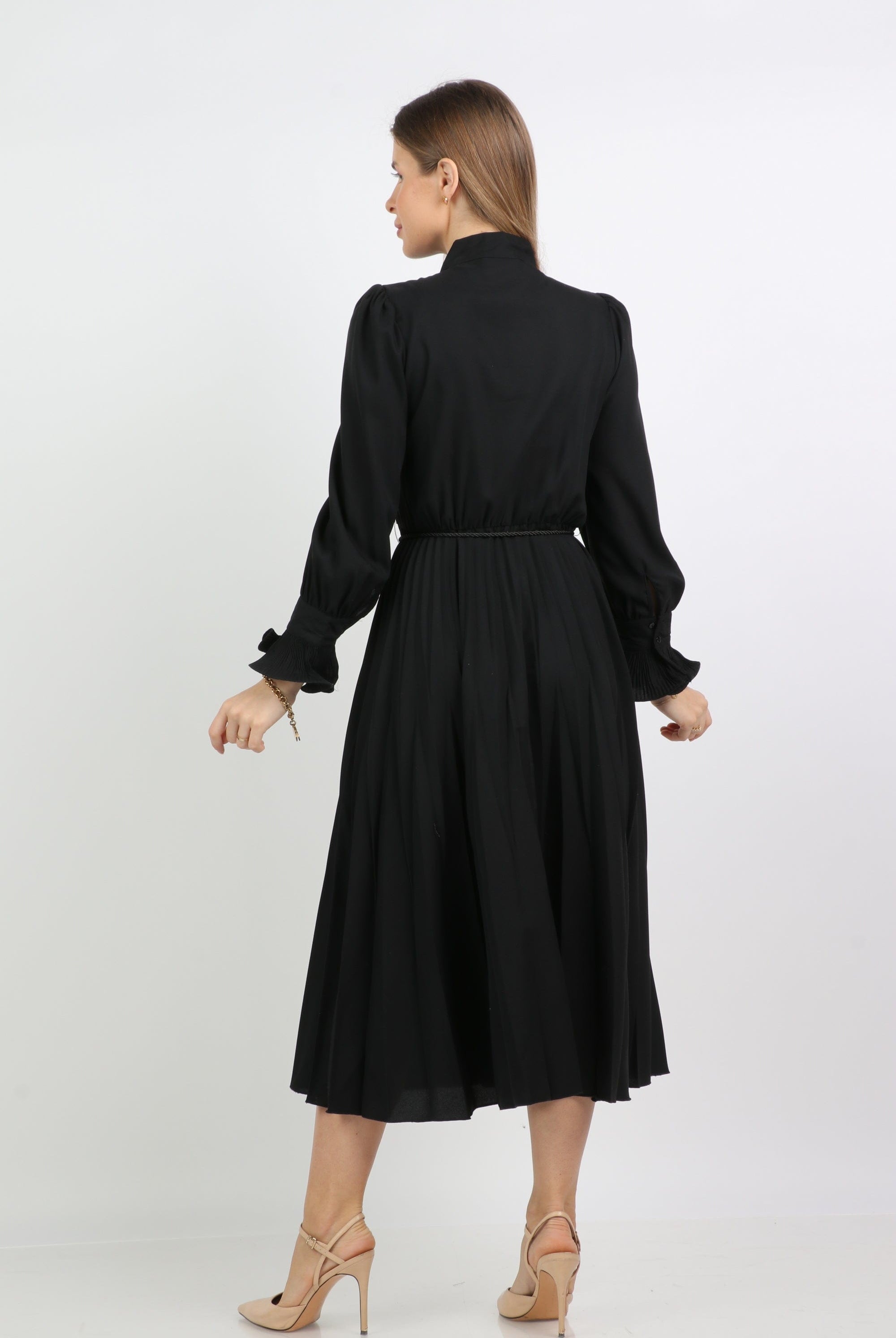 نتشي فستان ميدي بحزام خصر بأكمام طويلة