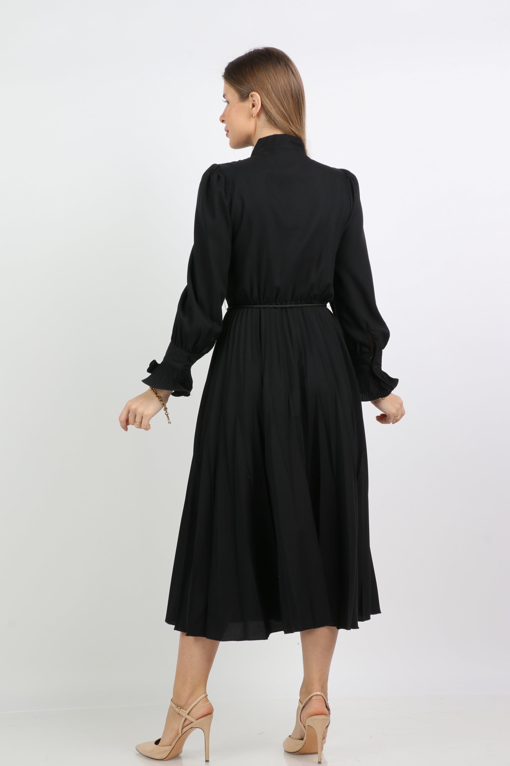 نتشي فستان ميدي بحزام خصر بأكمام طويلة