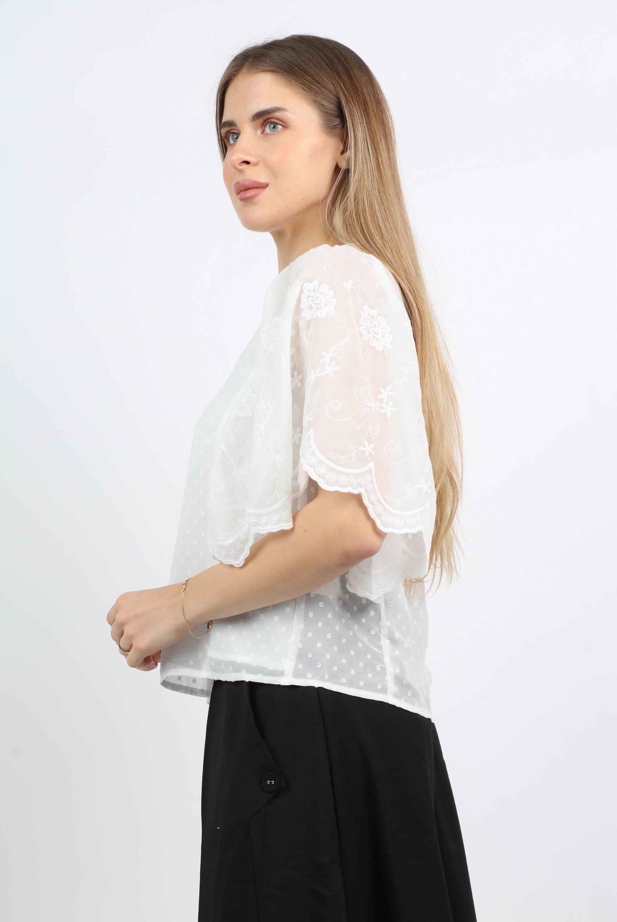 نتشي بلوزة نسائية بأكمام شيفون فراشة