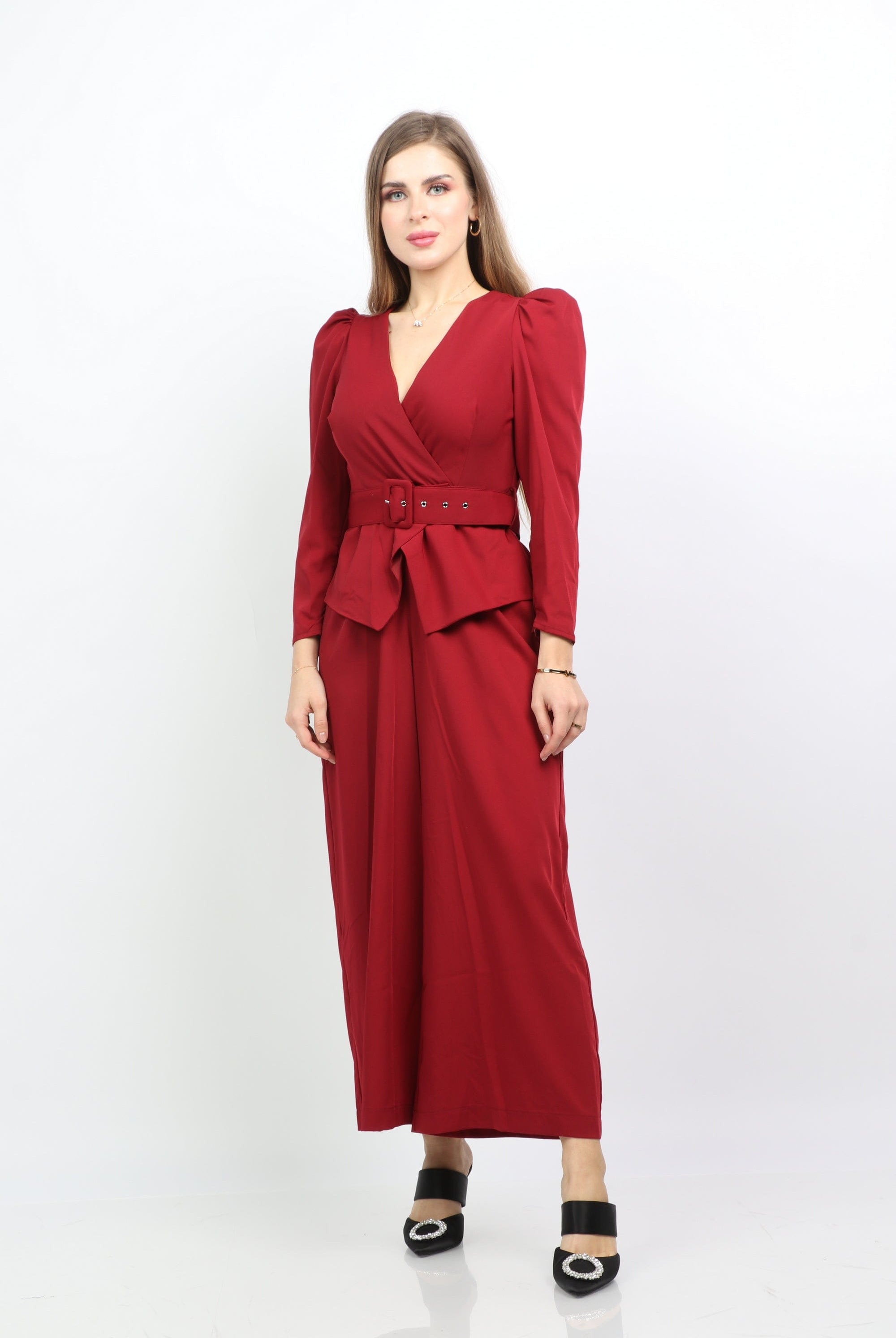 نتشي جمبسوت ملفوف بحزام وكم طويل بف نسائي