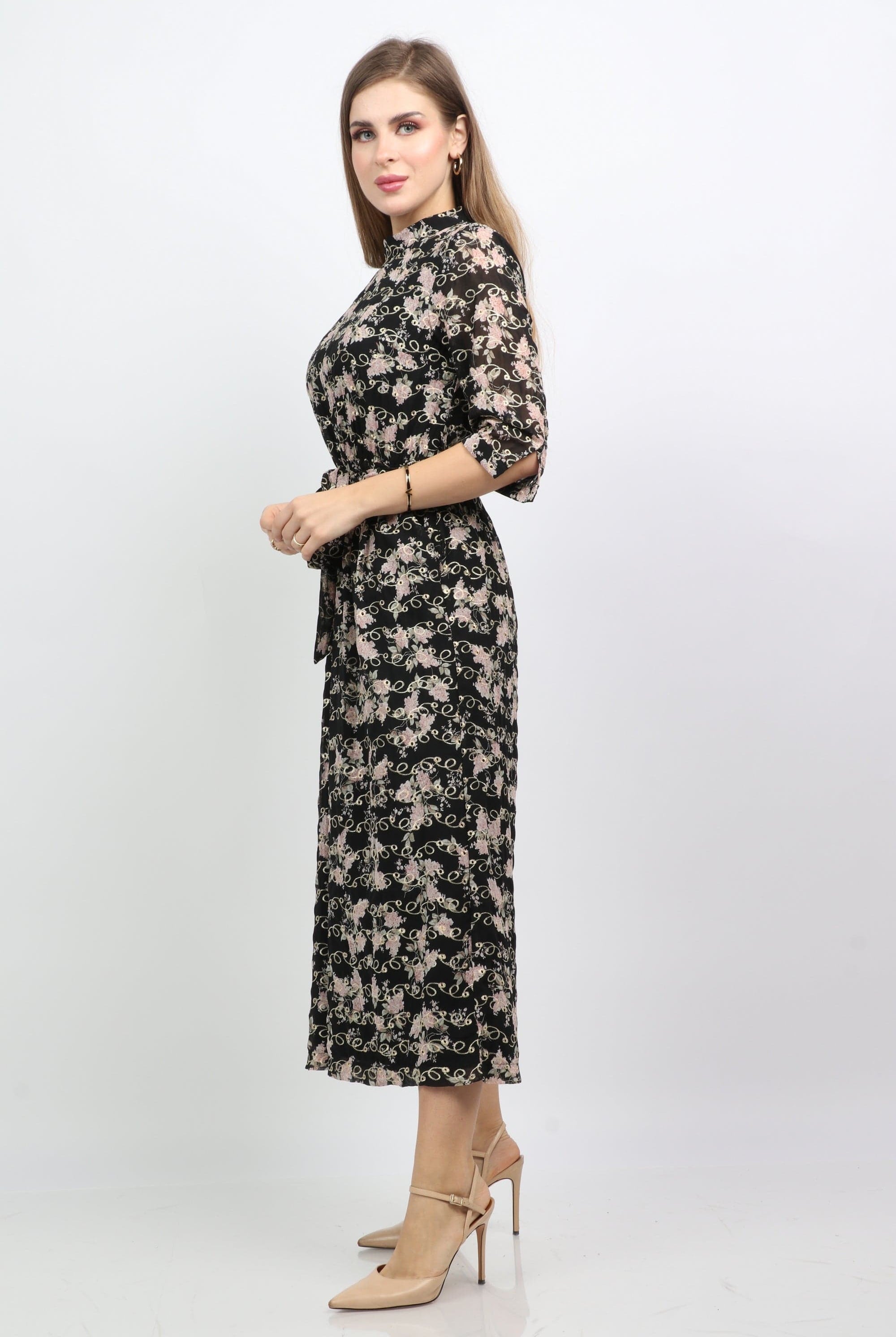 نتشي جمبسوت مشجر مخصر مقفول 3/4 كم بحزام وبنطال طويل نسائي