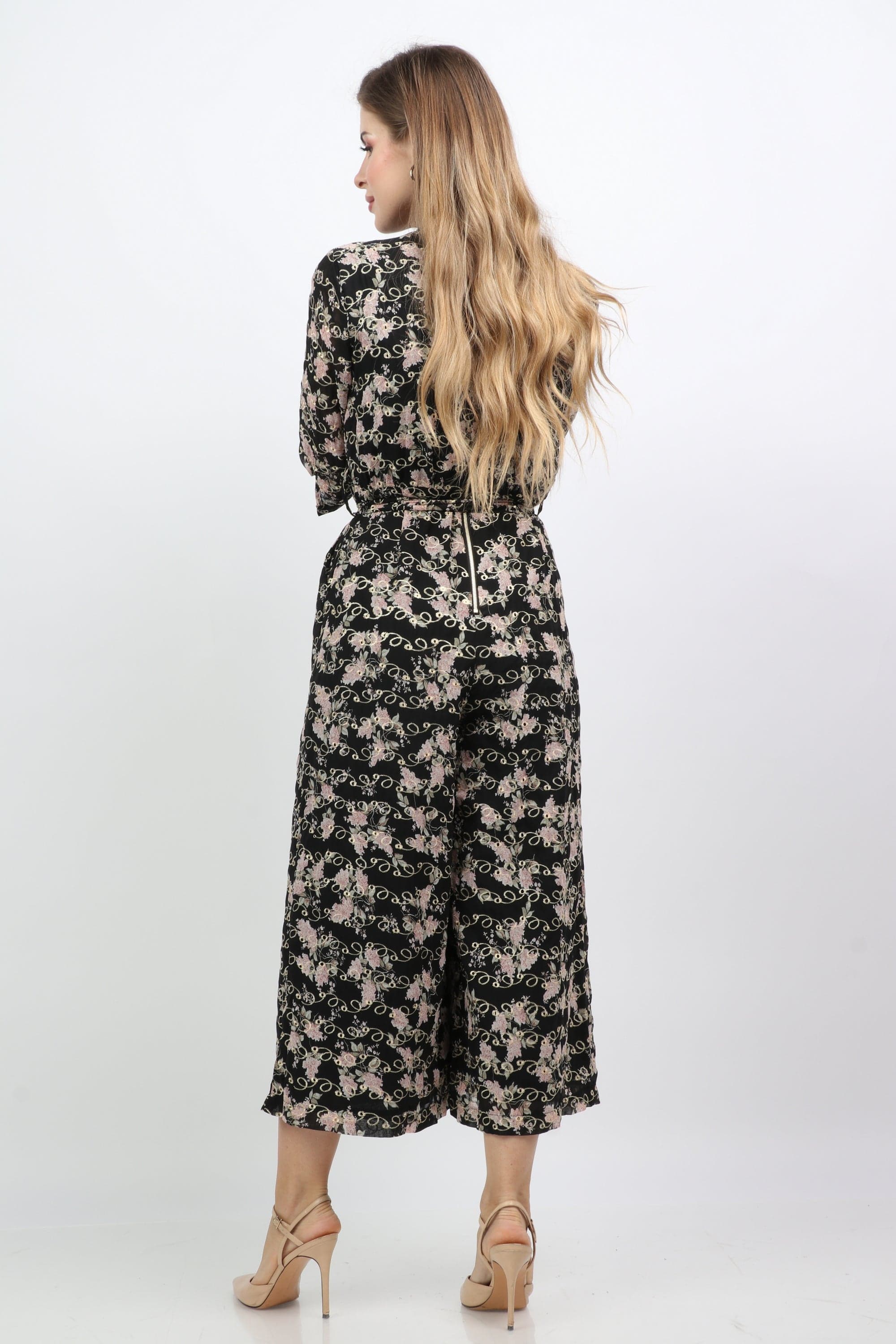 نتشي جمبسوت مشجر مخصر مقفول 3/4 كم بحزام وبنطال طويل نسائي