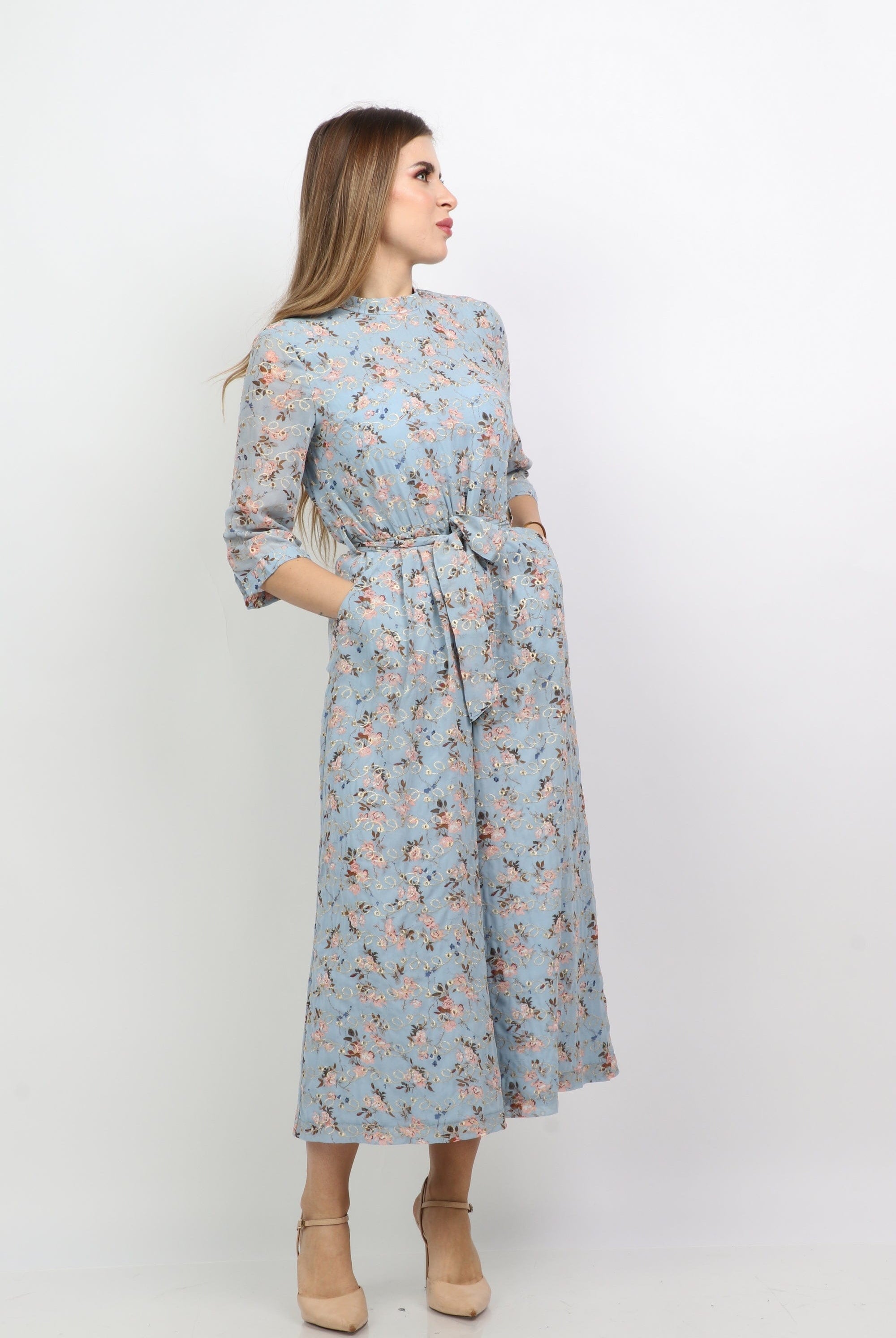 نتشي جمبسوت مشجر مخصر مقفول 3/4 كم بحزام وبنطال طويل نسائي