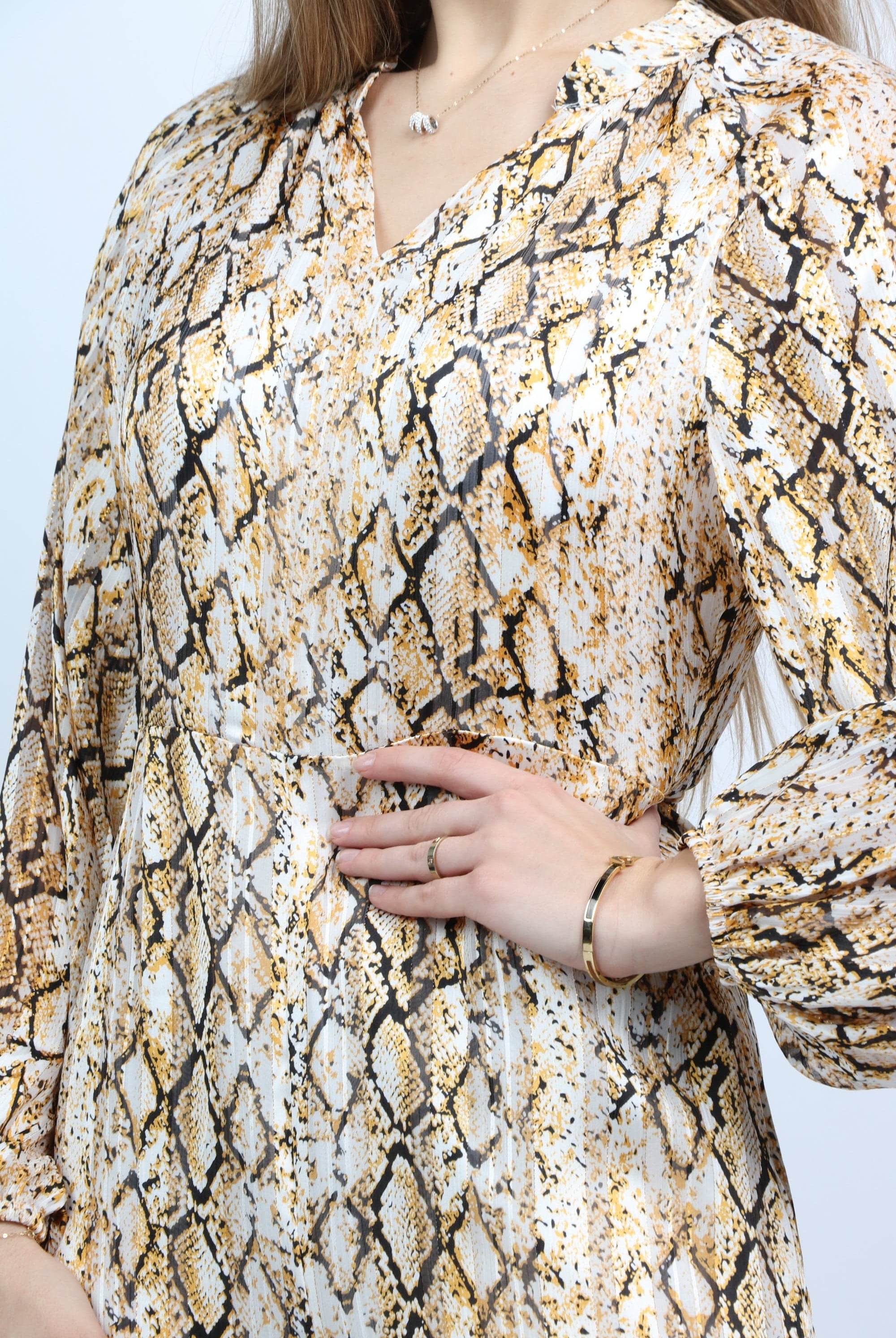 نتشي جمبسوت منقوش كم طويل منفوخ بنطلون واسع نسائي