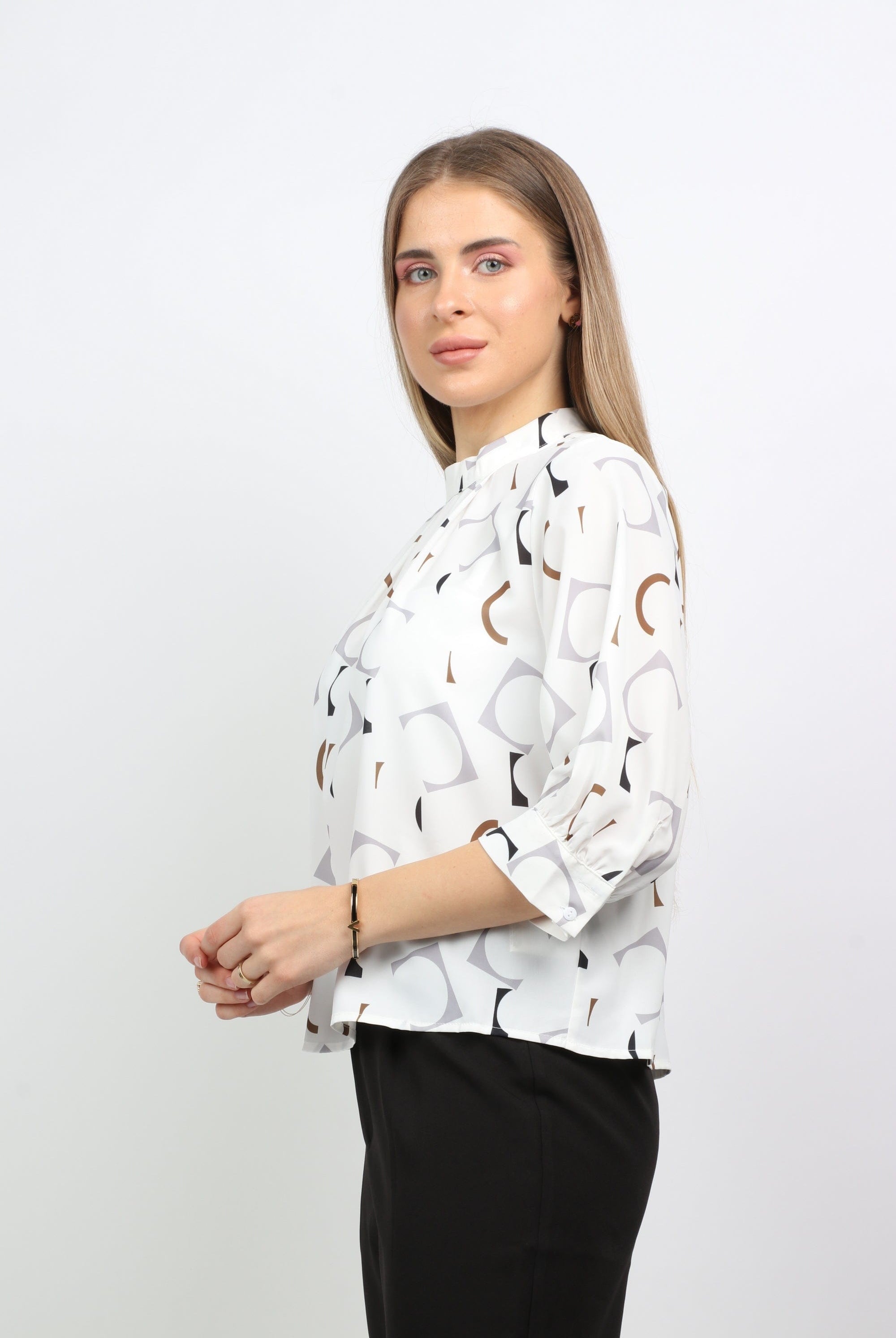 نتشي بلوزة منقوشة 3/4 كم نسائي برقبة نسائي