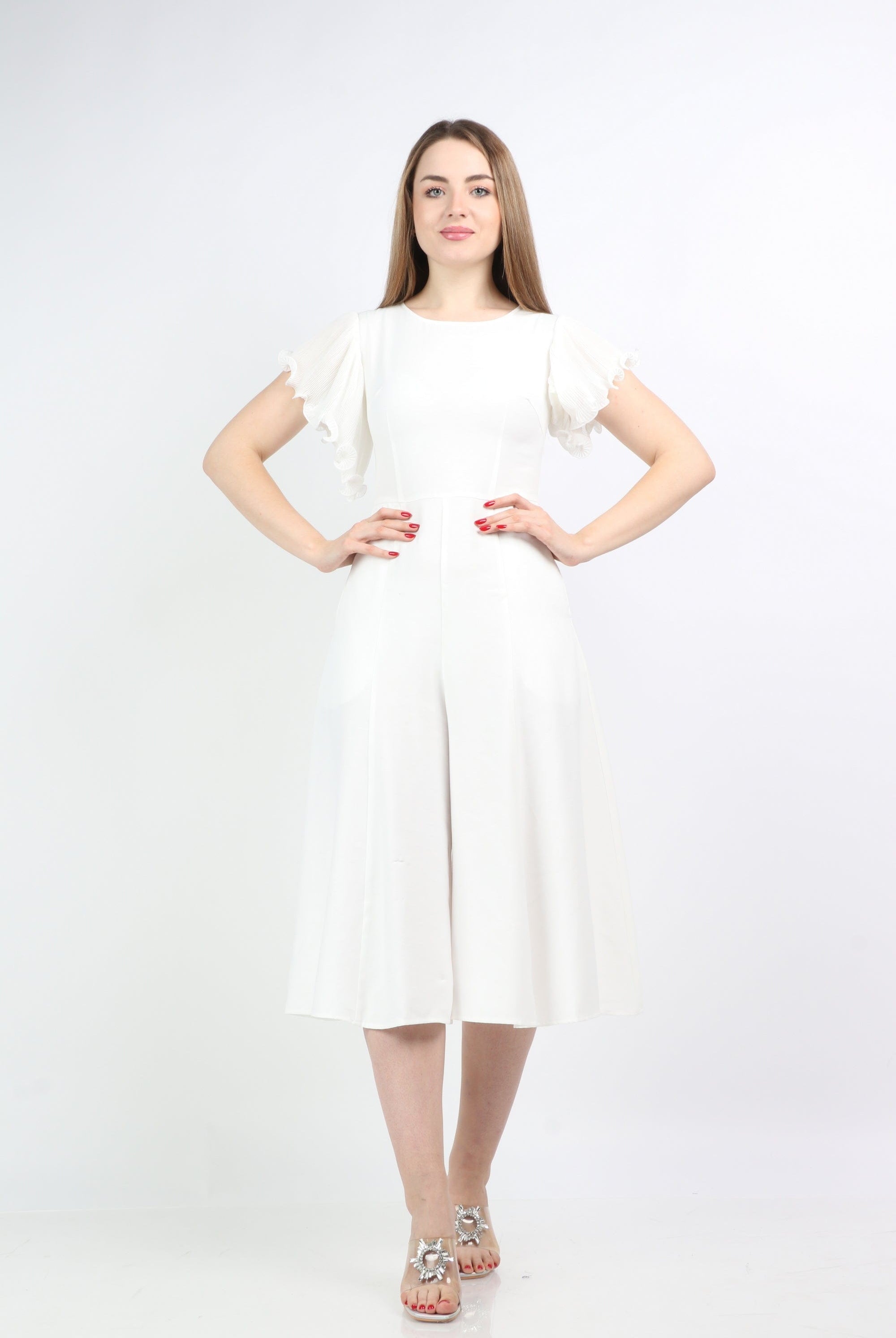 نتشي جمبسوت مخصرة كم قصير مكشكش بنلطون قصير واسع بجيوب نسائي