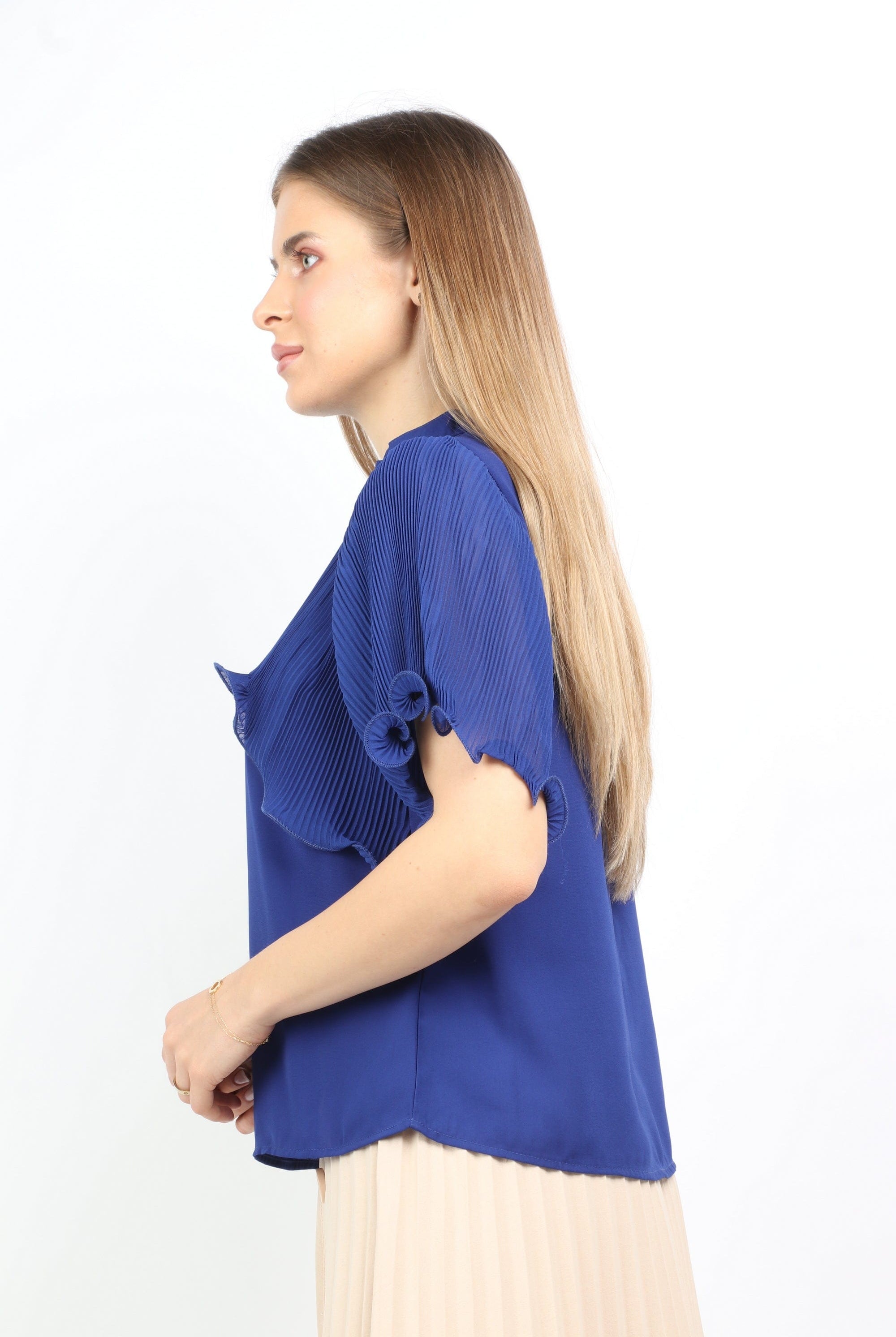 نتشي بلوزة قصيرة بطبقة كشكشة كم قصيرة نسائي