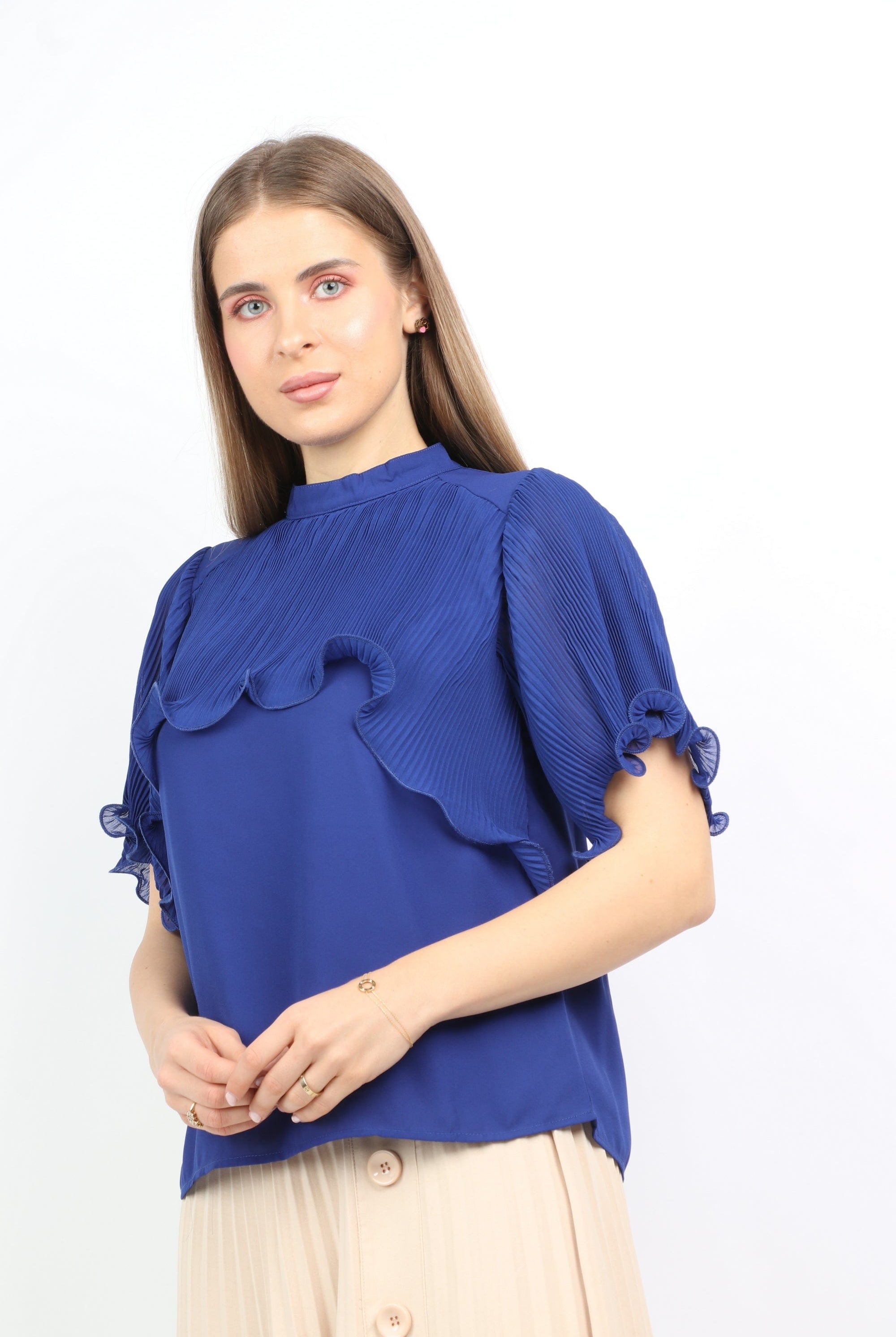 نتشي بلوزة قصيرة بطبقة كشكشة كم قصيرة نسائي