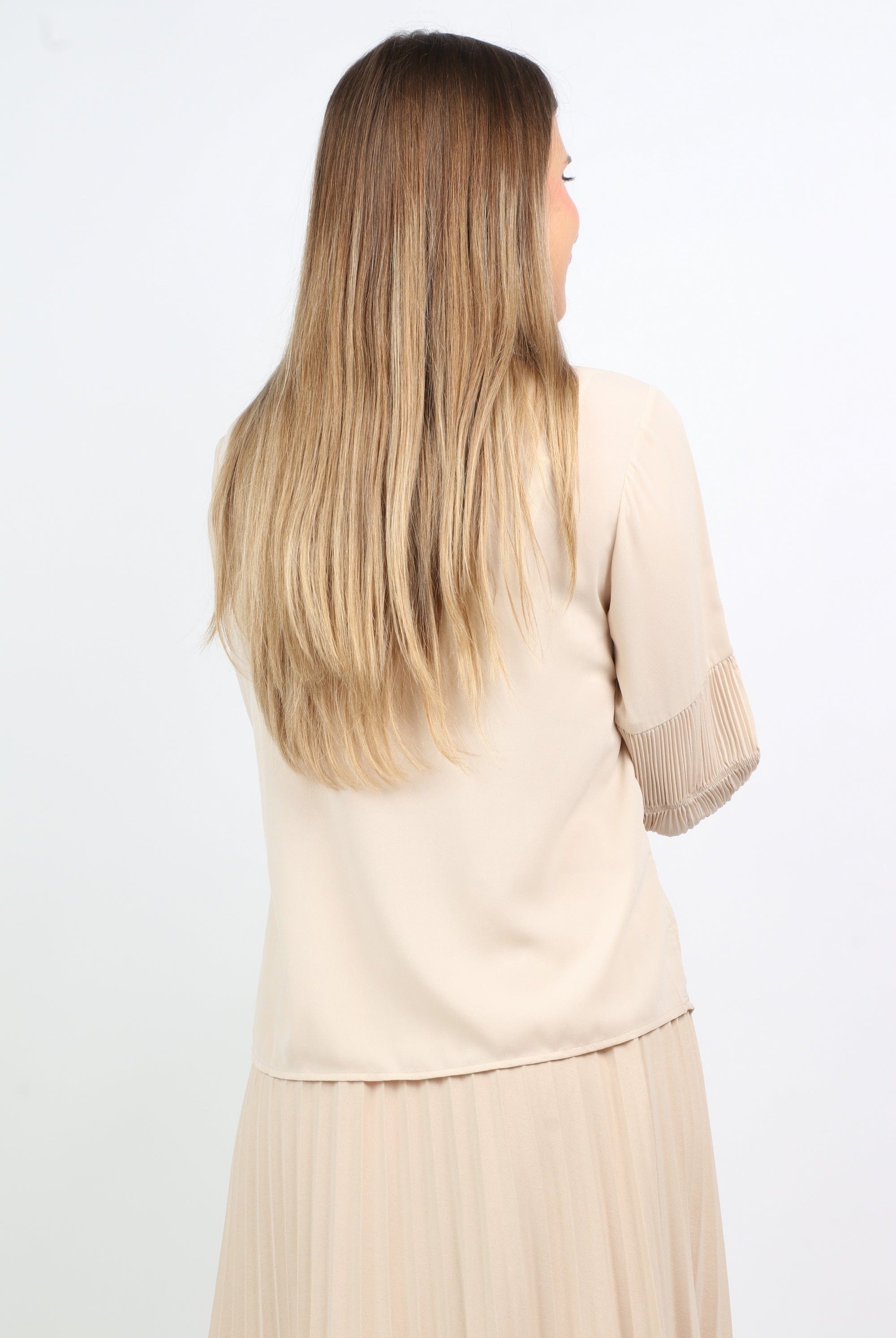 نتشي قميص نسائي برقبة دائرية أوفر سايز كم طويل بف نسائي