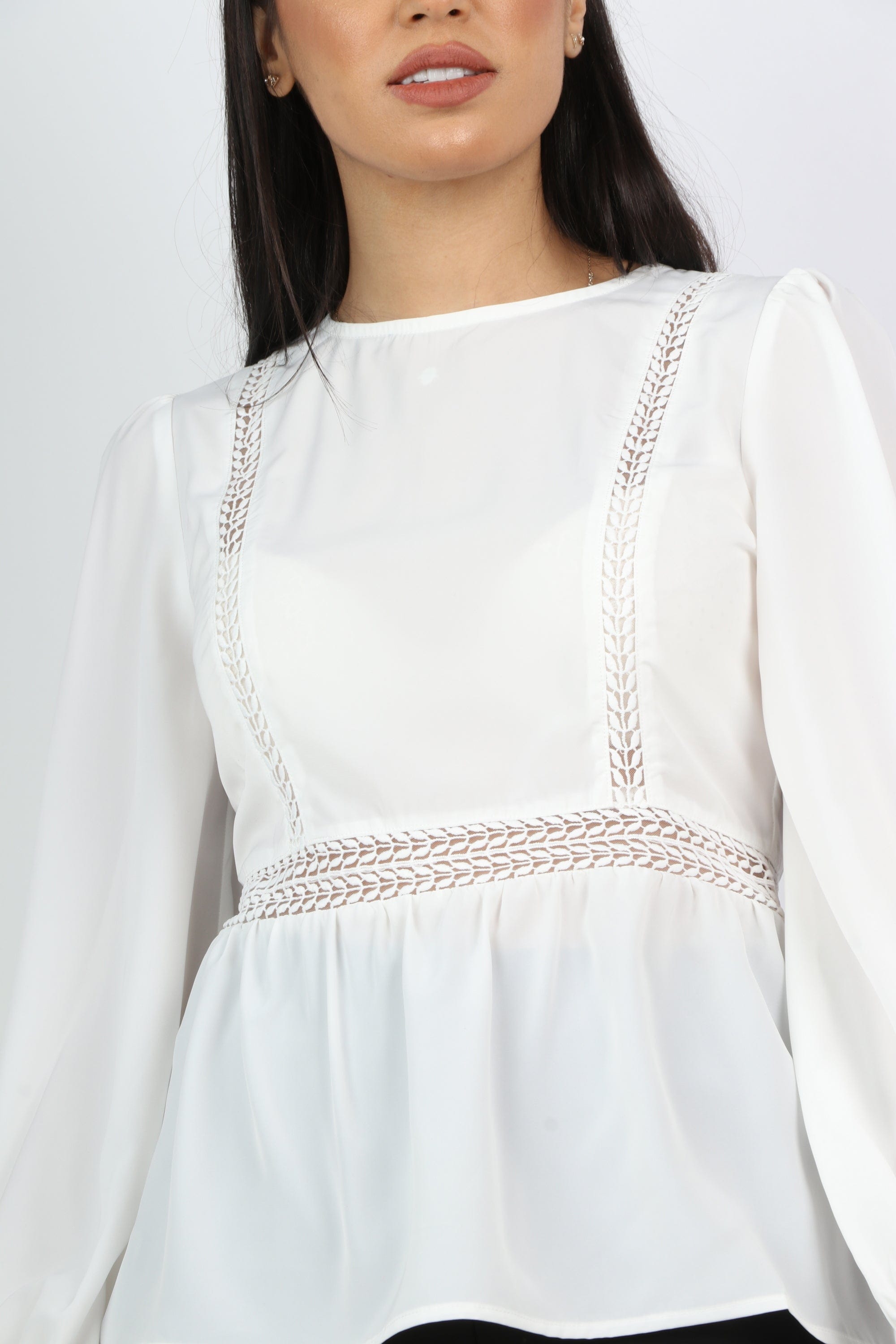 نتشي بلوزة كلاسيك مخصرة بتطريز على الجانبين كم طويل منفوخ نسائي