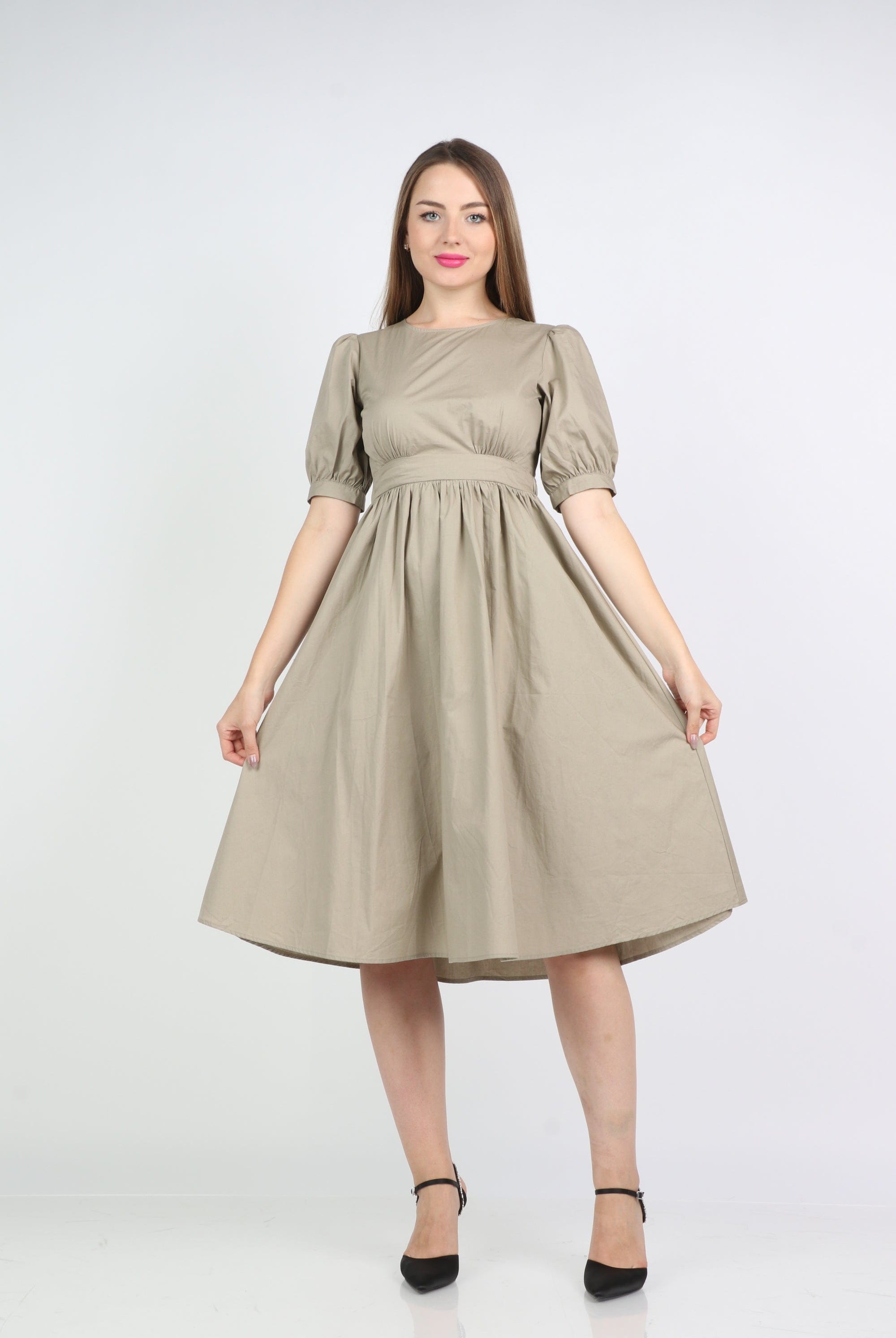 نتشي فستان ميدي مخصر بكتف منفوخ بكم قصير