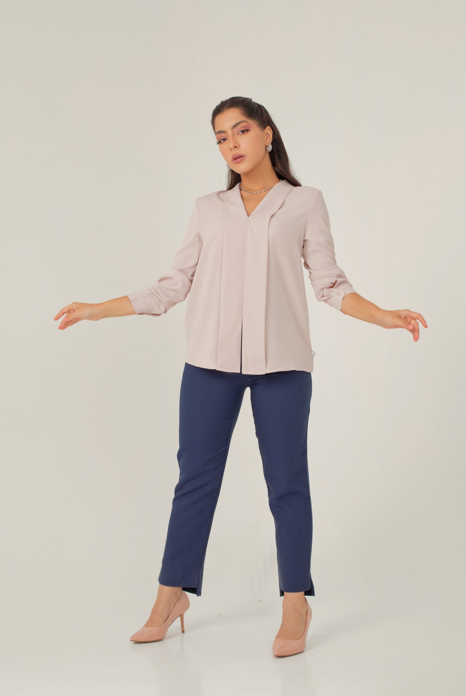 نتشي قميص سادة بكسرتين كم طويل نسائي