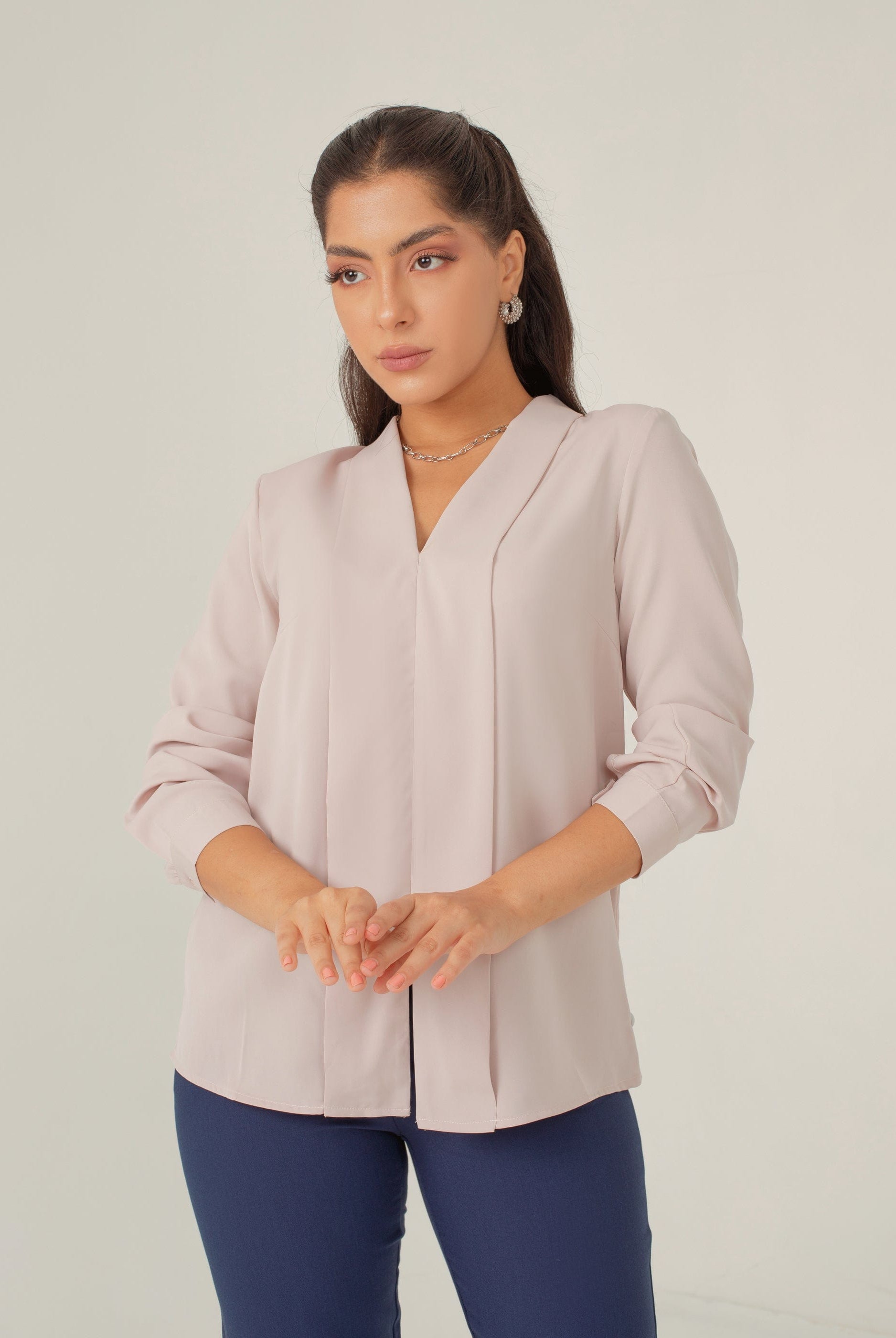 نتشي قميص سادة بكسرتين كم طويل نسائي