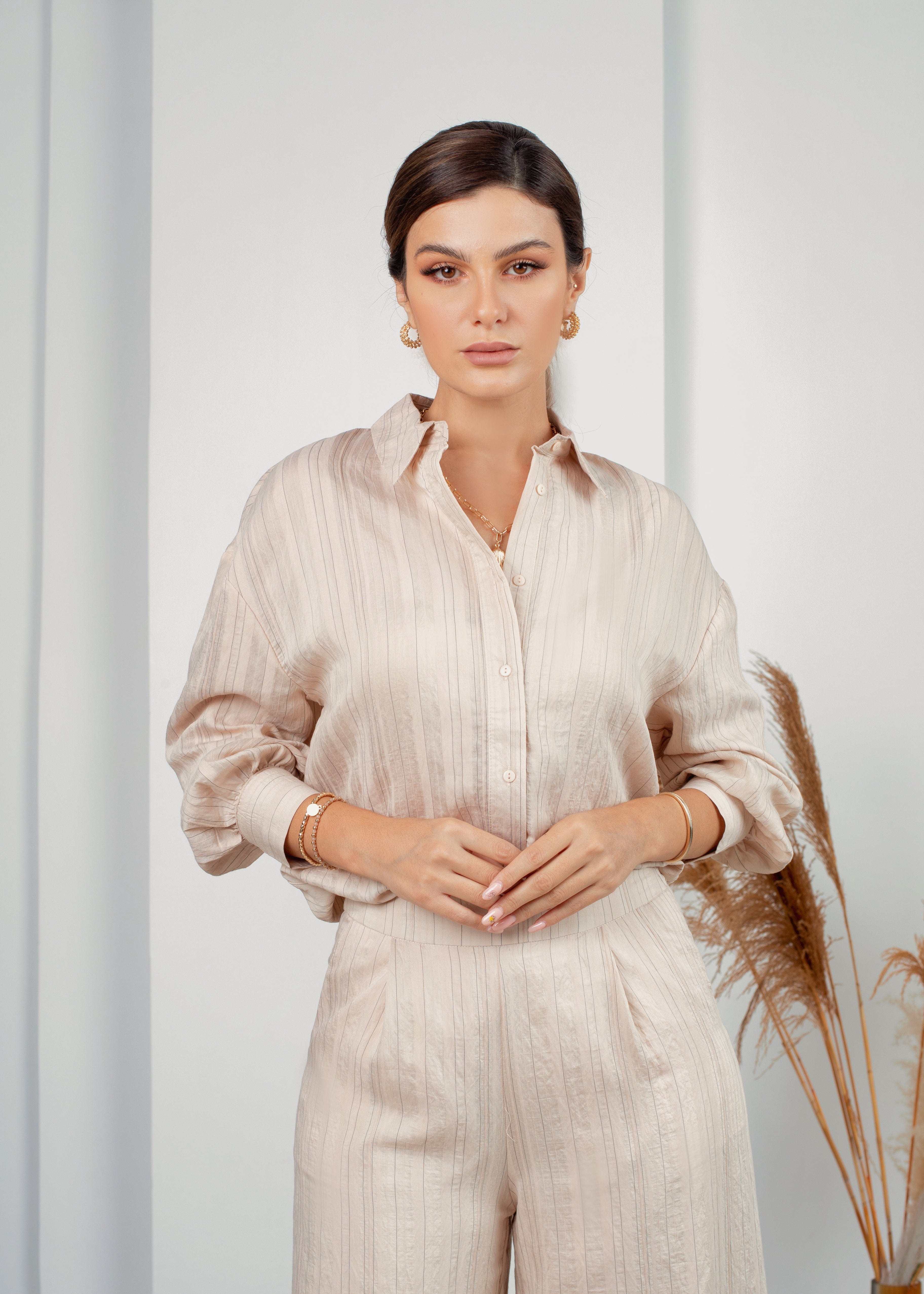 نتشي قميص مقلم كلاسيك كم طويل نسائي