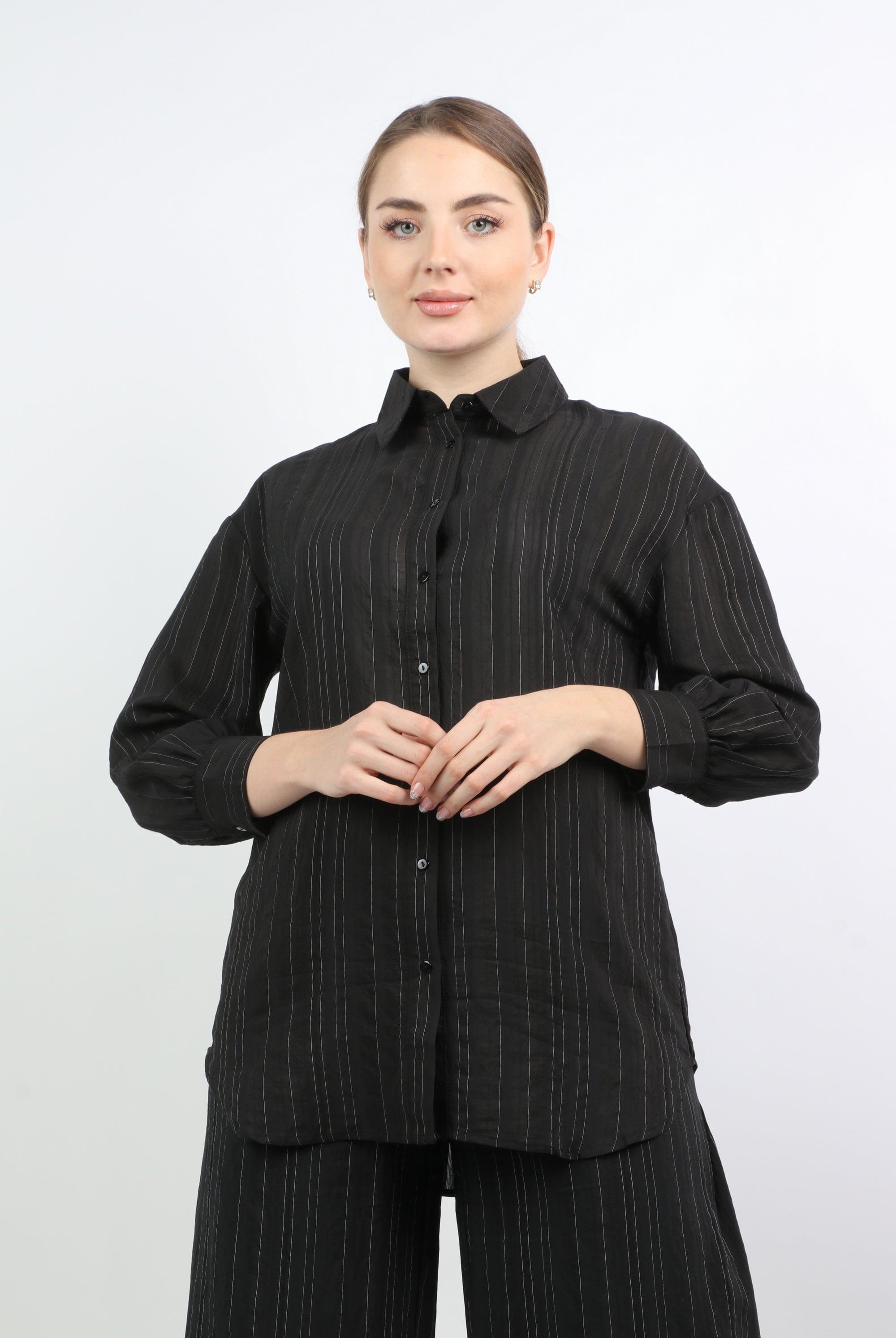 نتشي قميص مقلم كلاسيك كم طويل نسائي