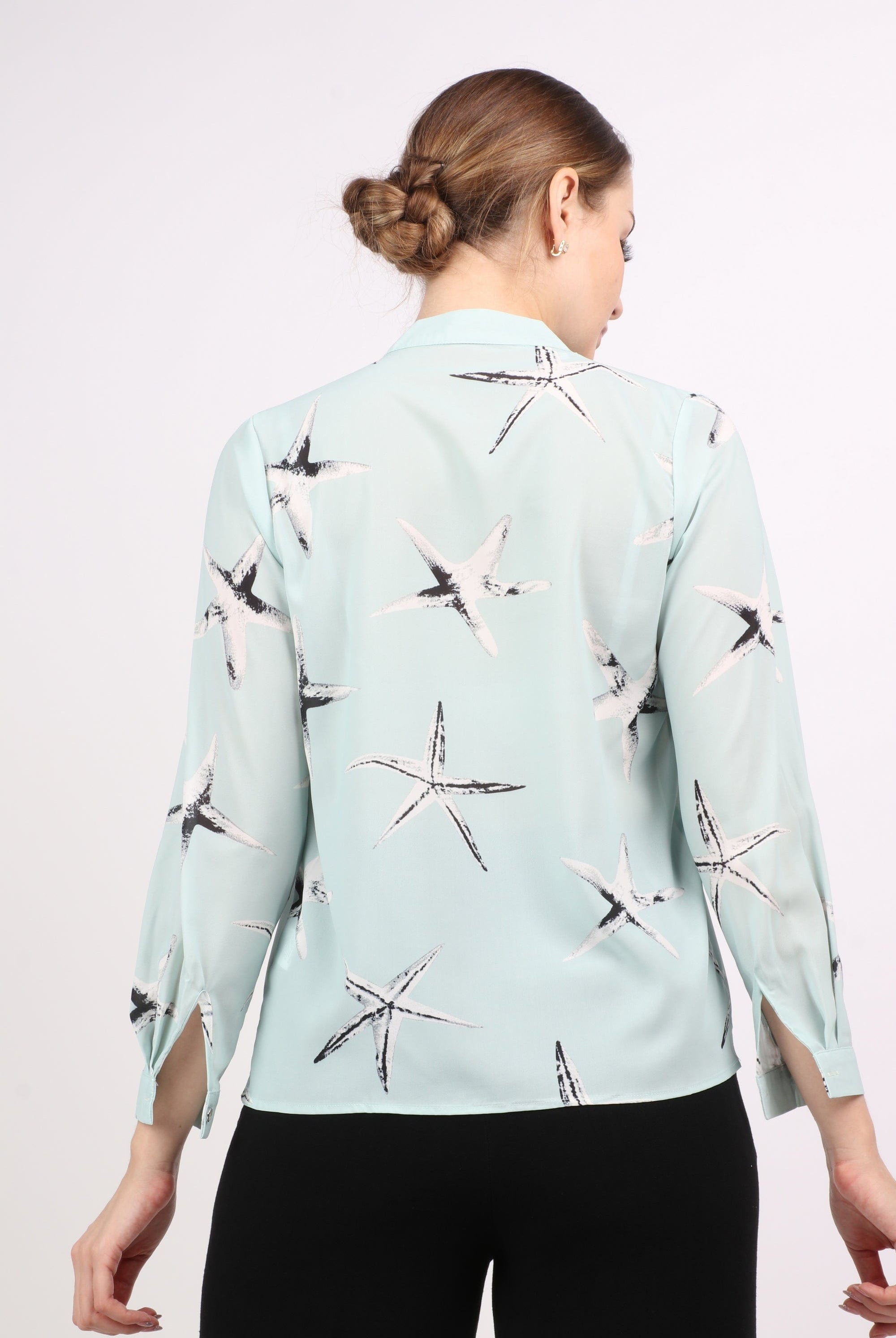 نتشي قميص مزخرف بياقة وأزرار أمامية كم طويل نسائي