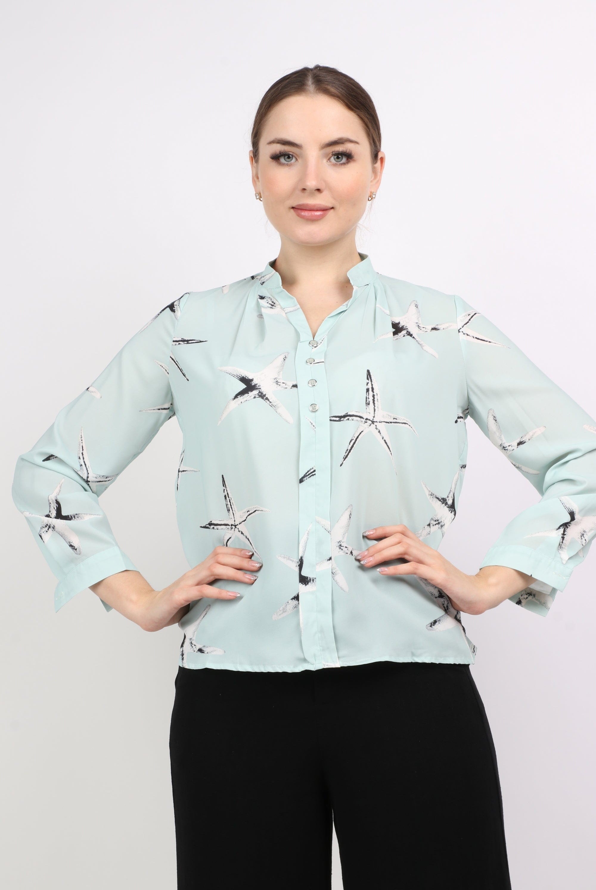 نتشي قميص مزخرف بياقة وأزرار أمامية كم طويل نسائي